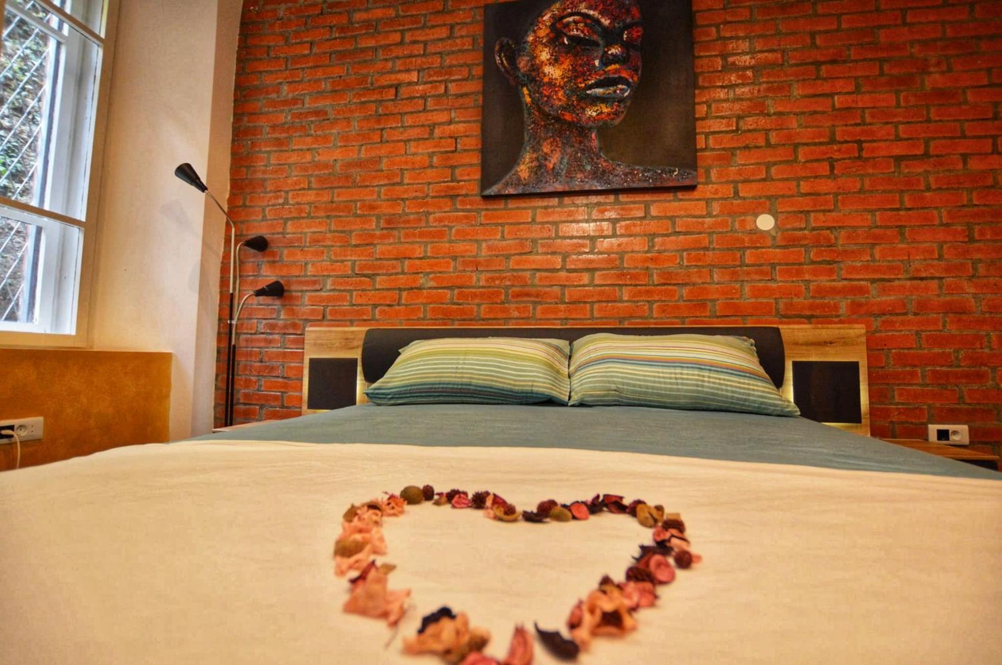 Double Room - Photo 7