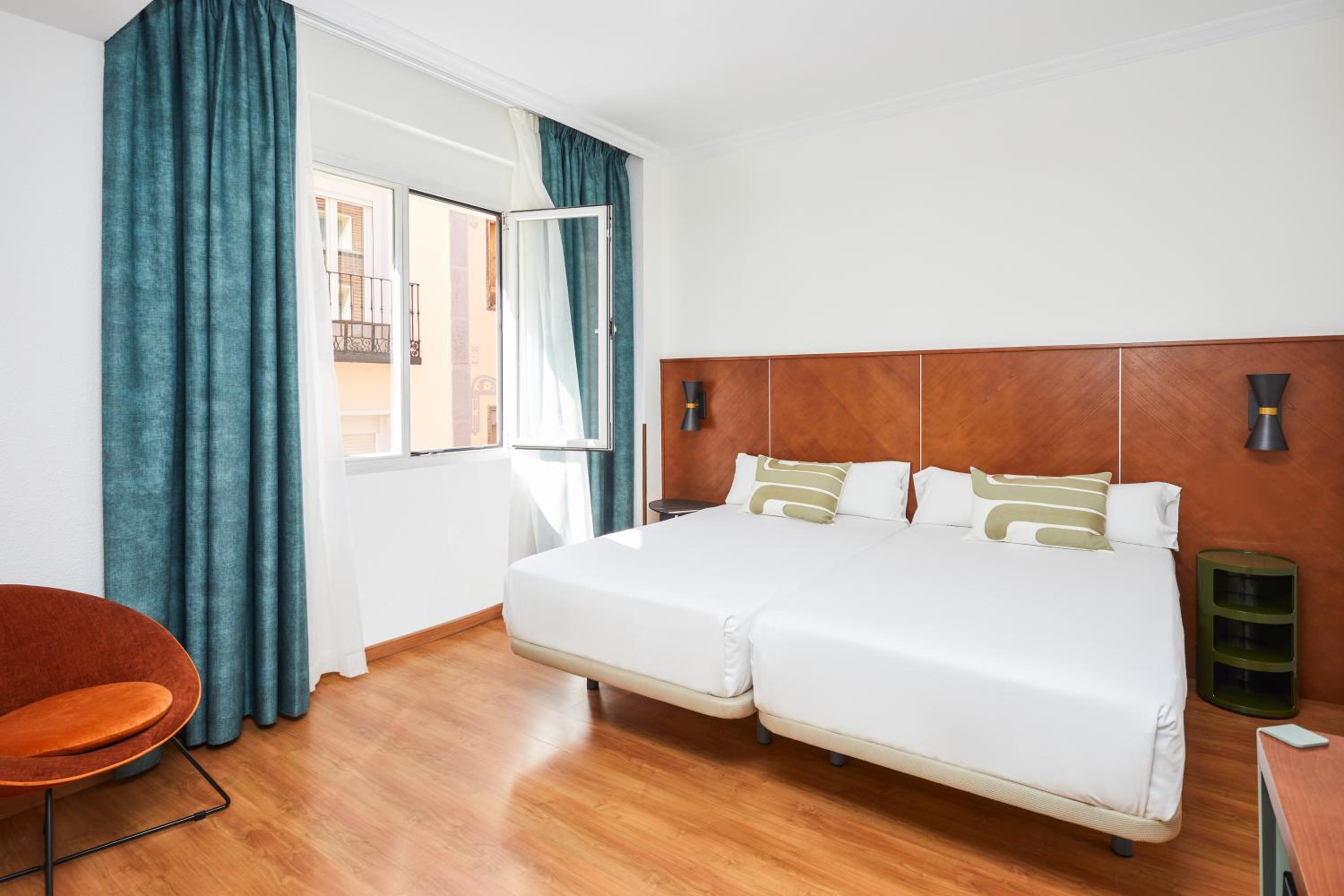 Superior Twin Room - Photo 7