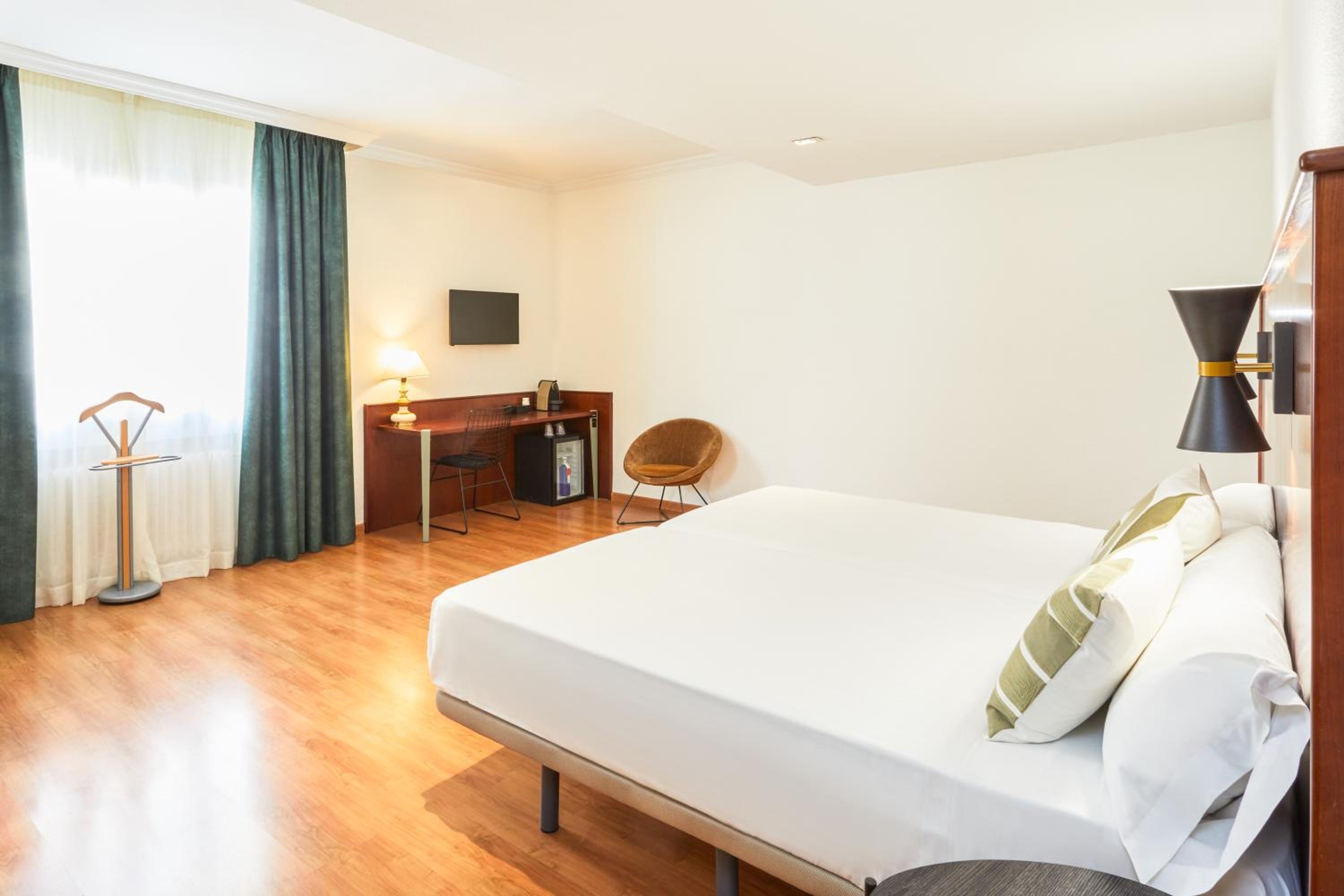 Superior Twin Room - Photo 5