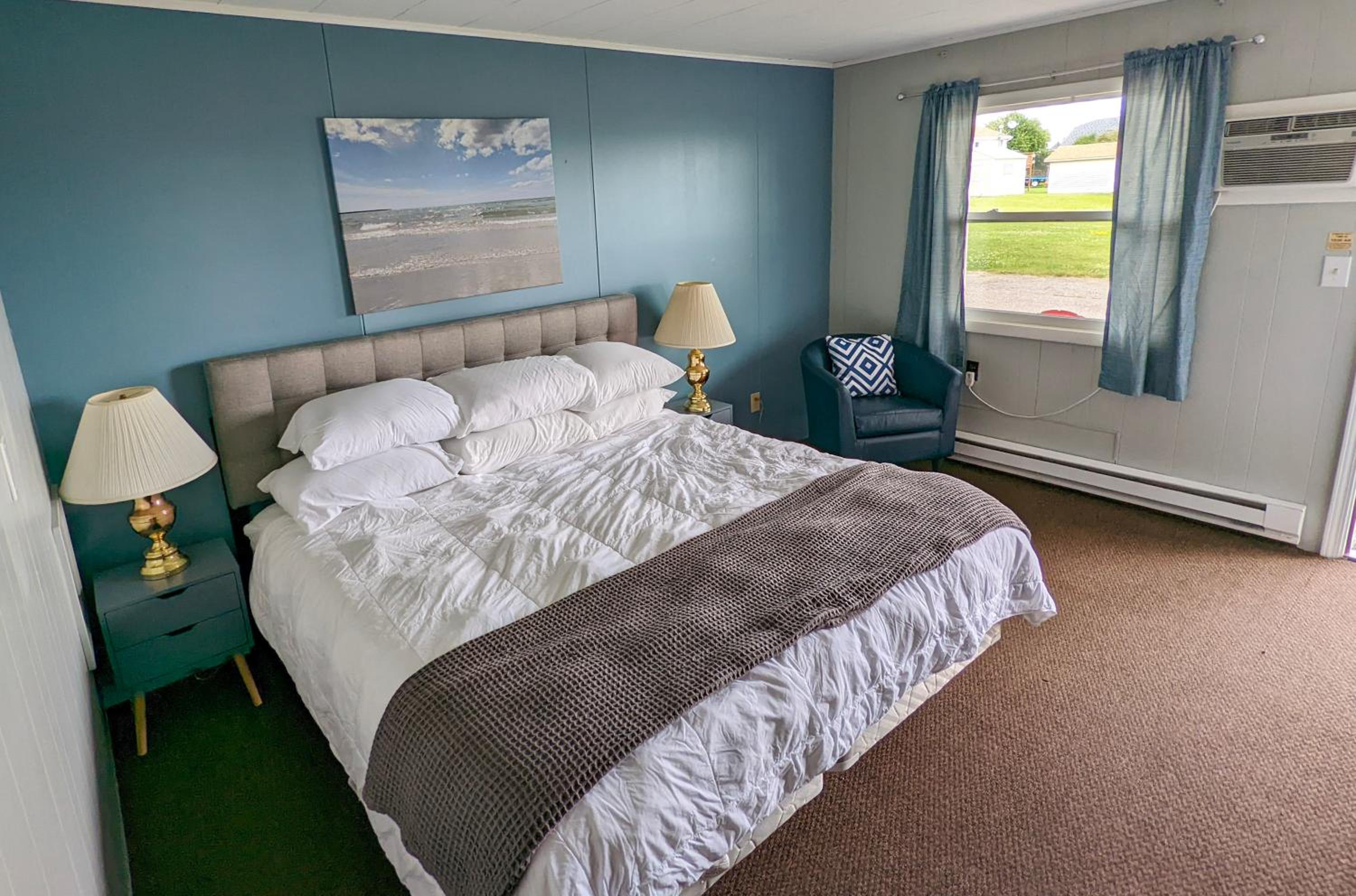 King Room with Lake View photo 1