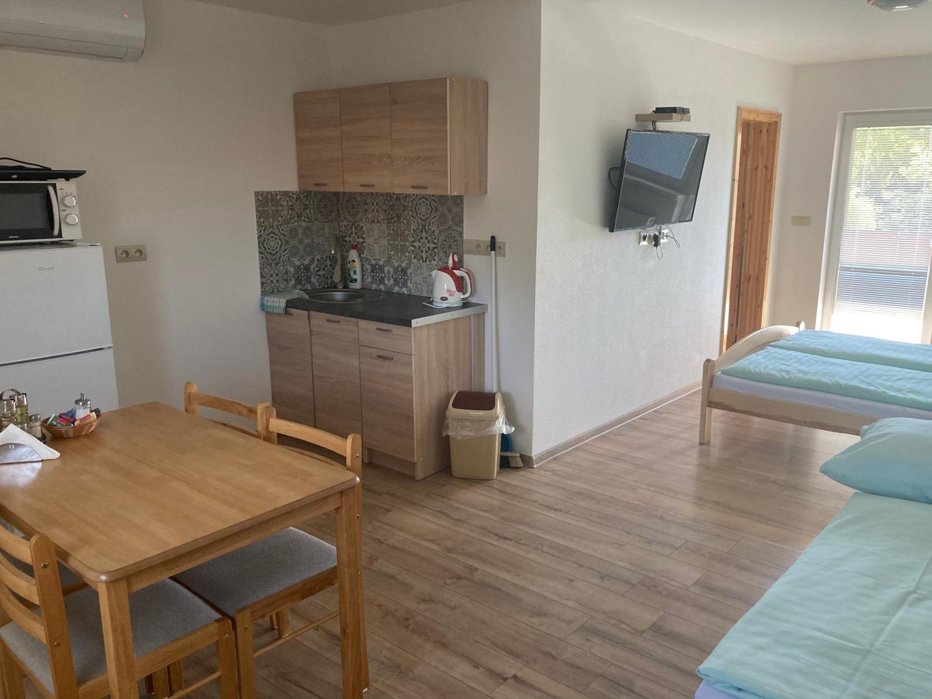 Deluxe Double Room with Bath - Photo 96