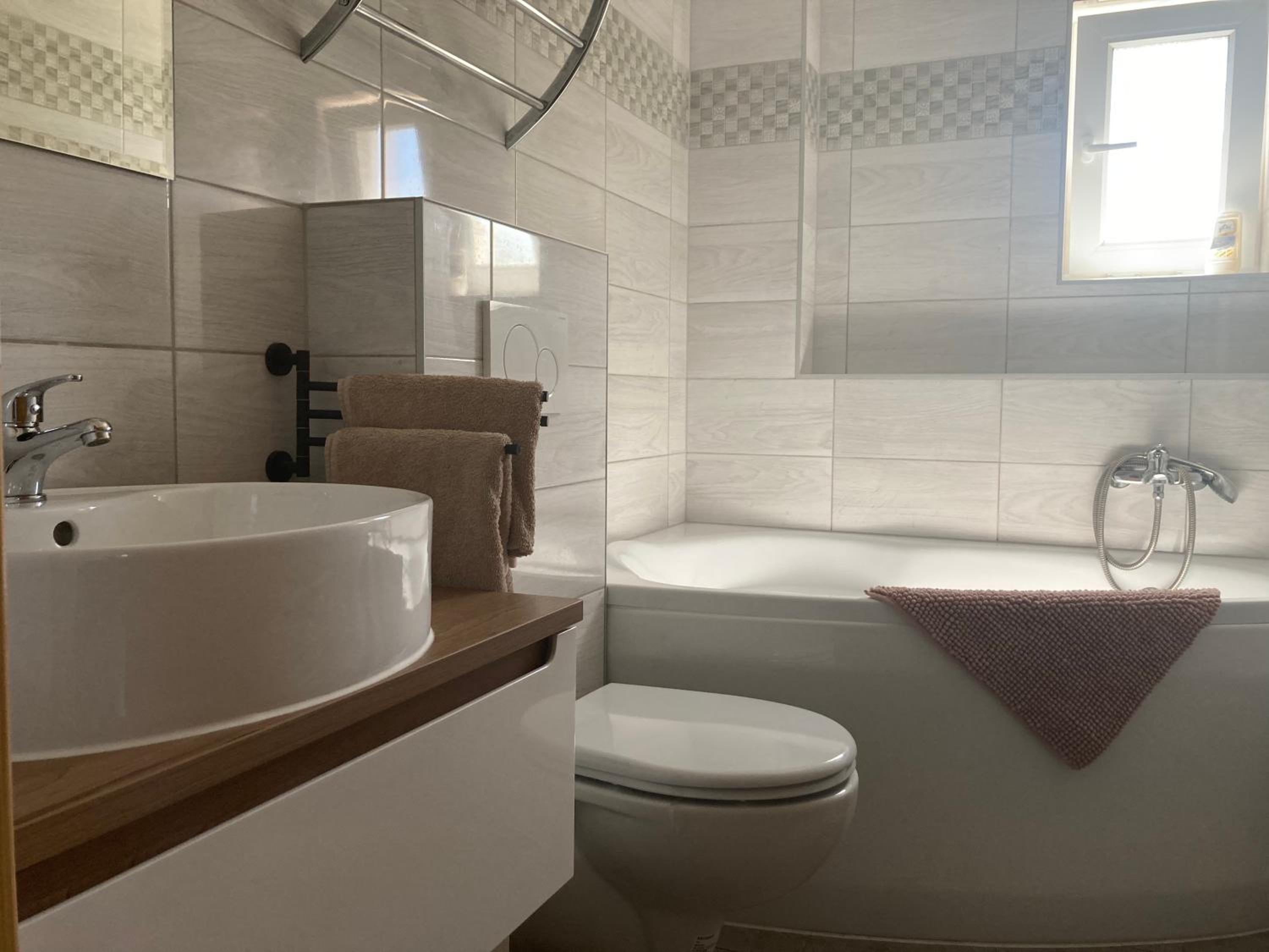Deluxe Double Room with Bath - Photo 104