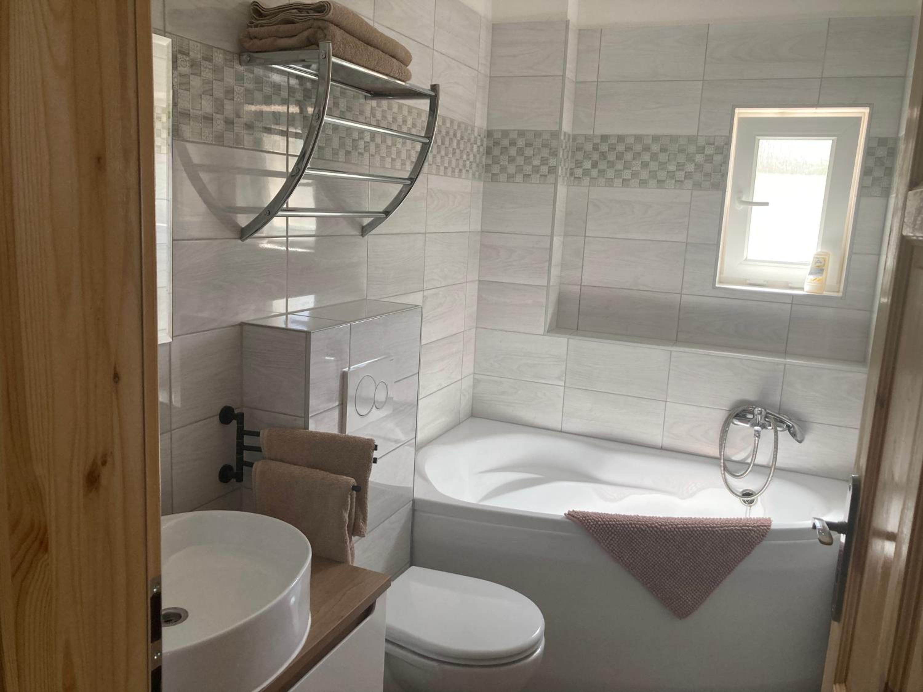 Family Room with Bath - Photo 104