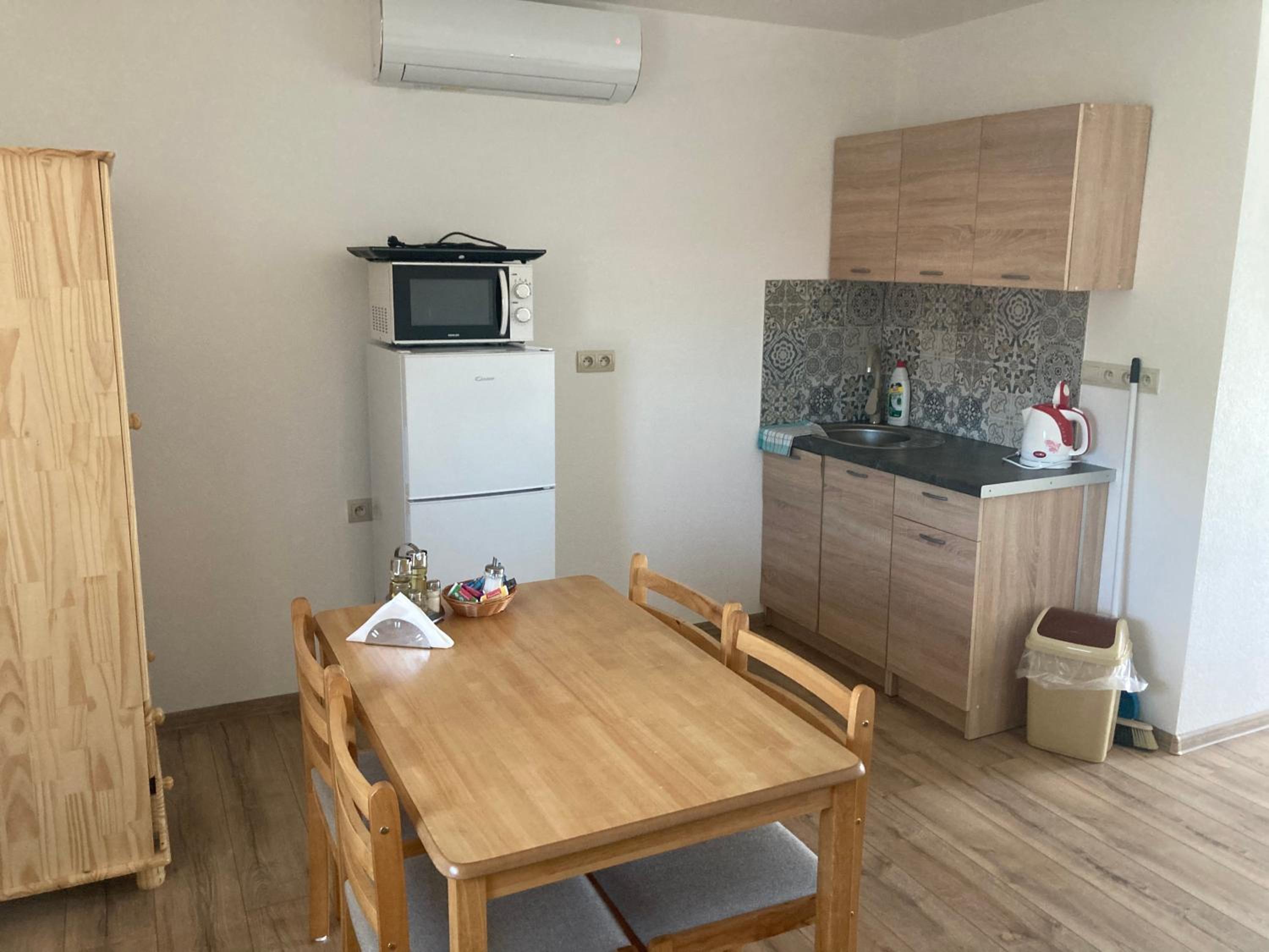 Deluxe Double Room with Bath - Photo 88