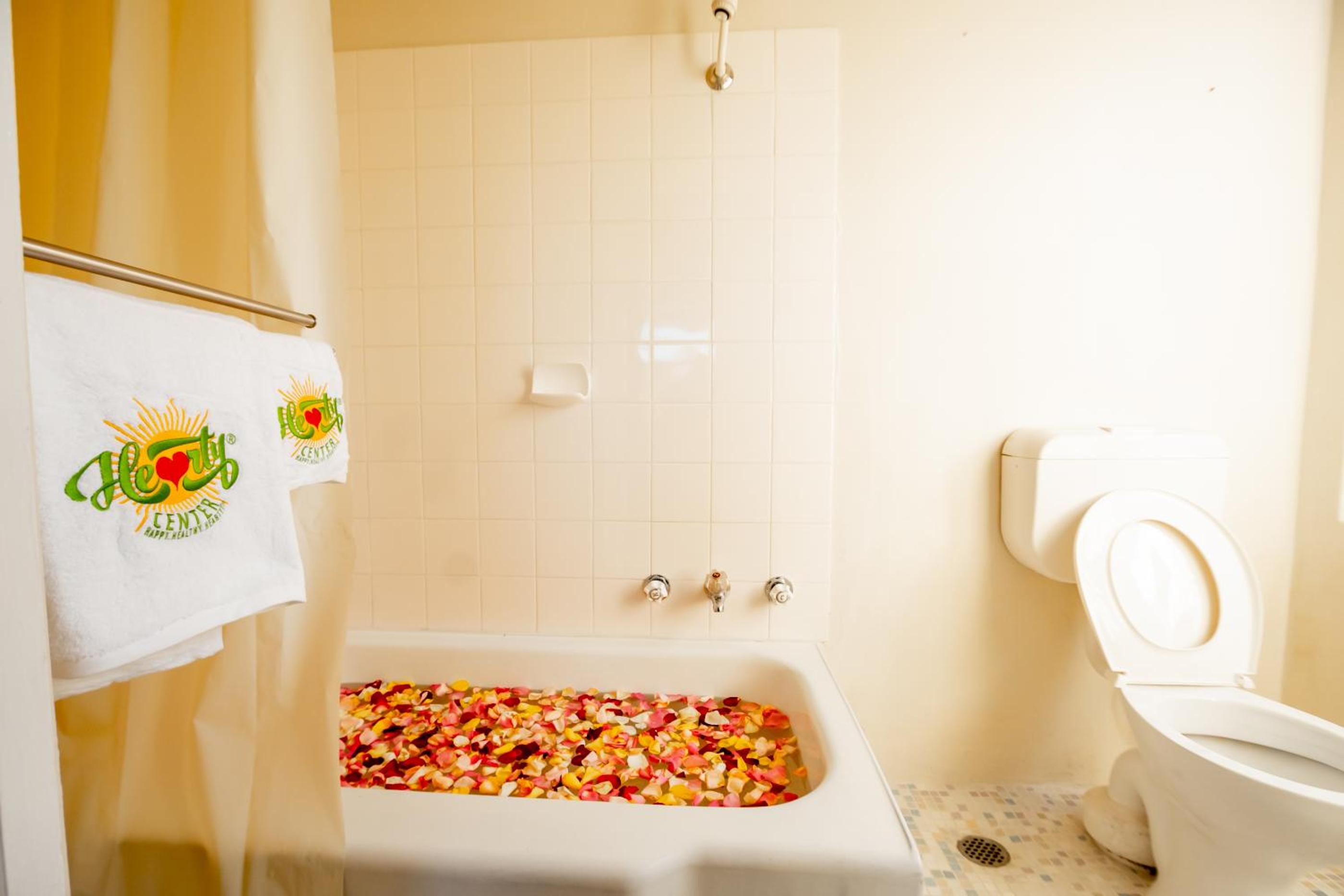 Deluxe Queen Room - Photo 2