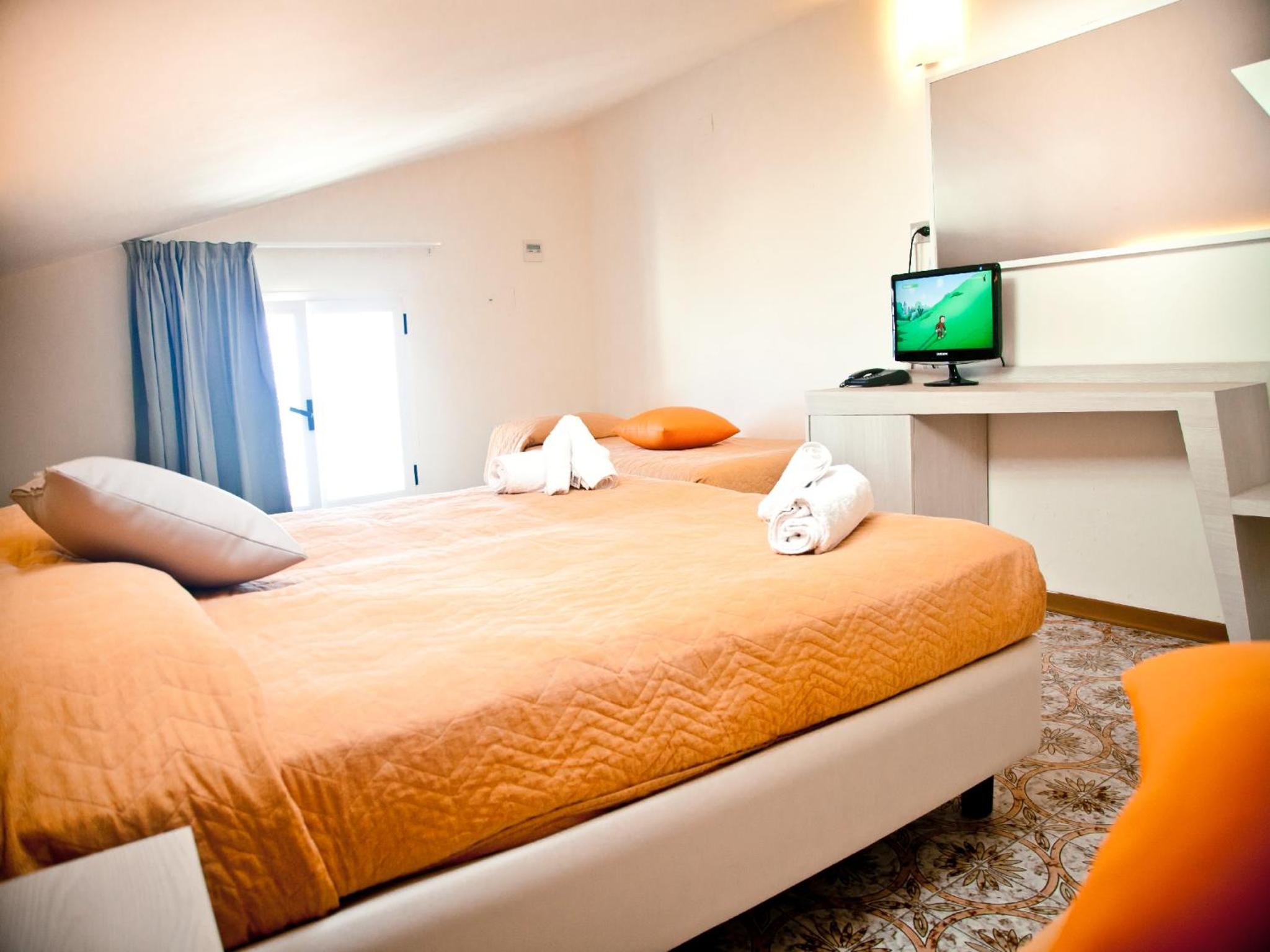Economy Double or Twin Room - Photo 7