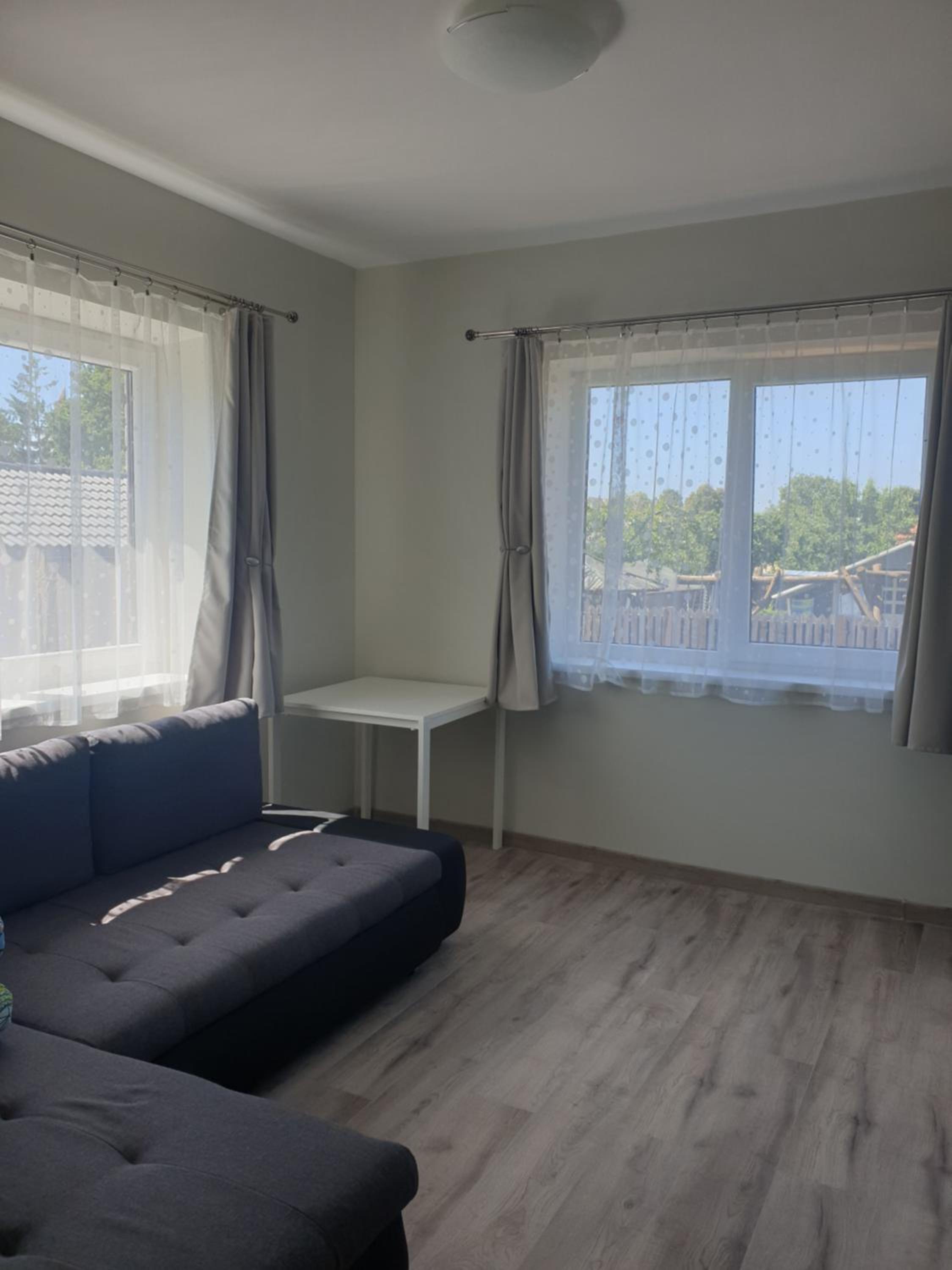 Superior Family Room photo 1