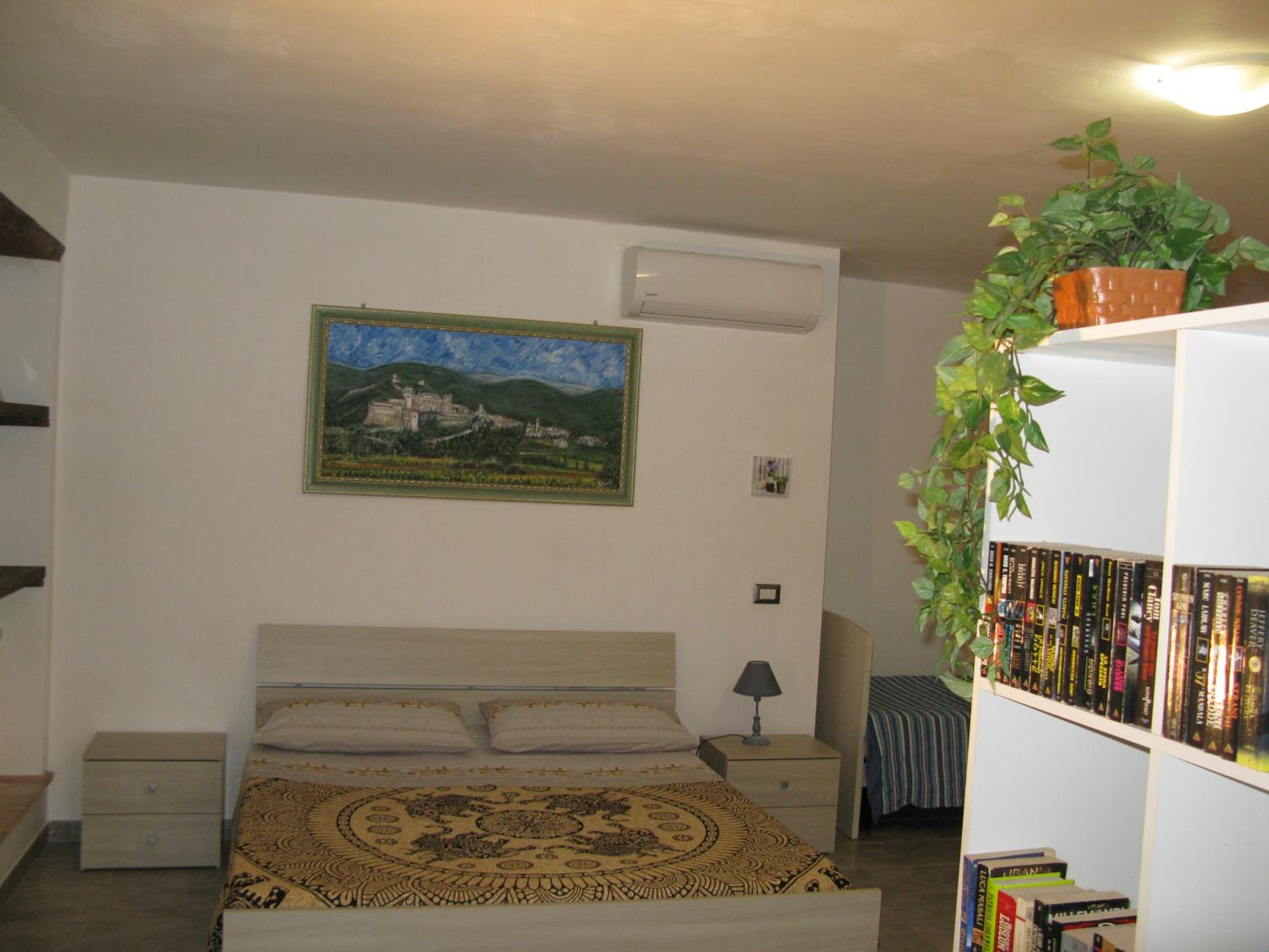 Studio Apartment - Photo 4