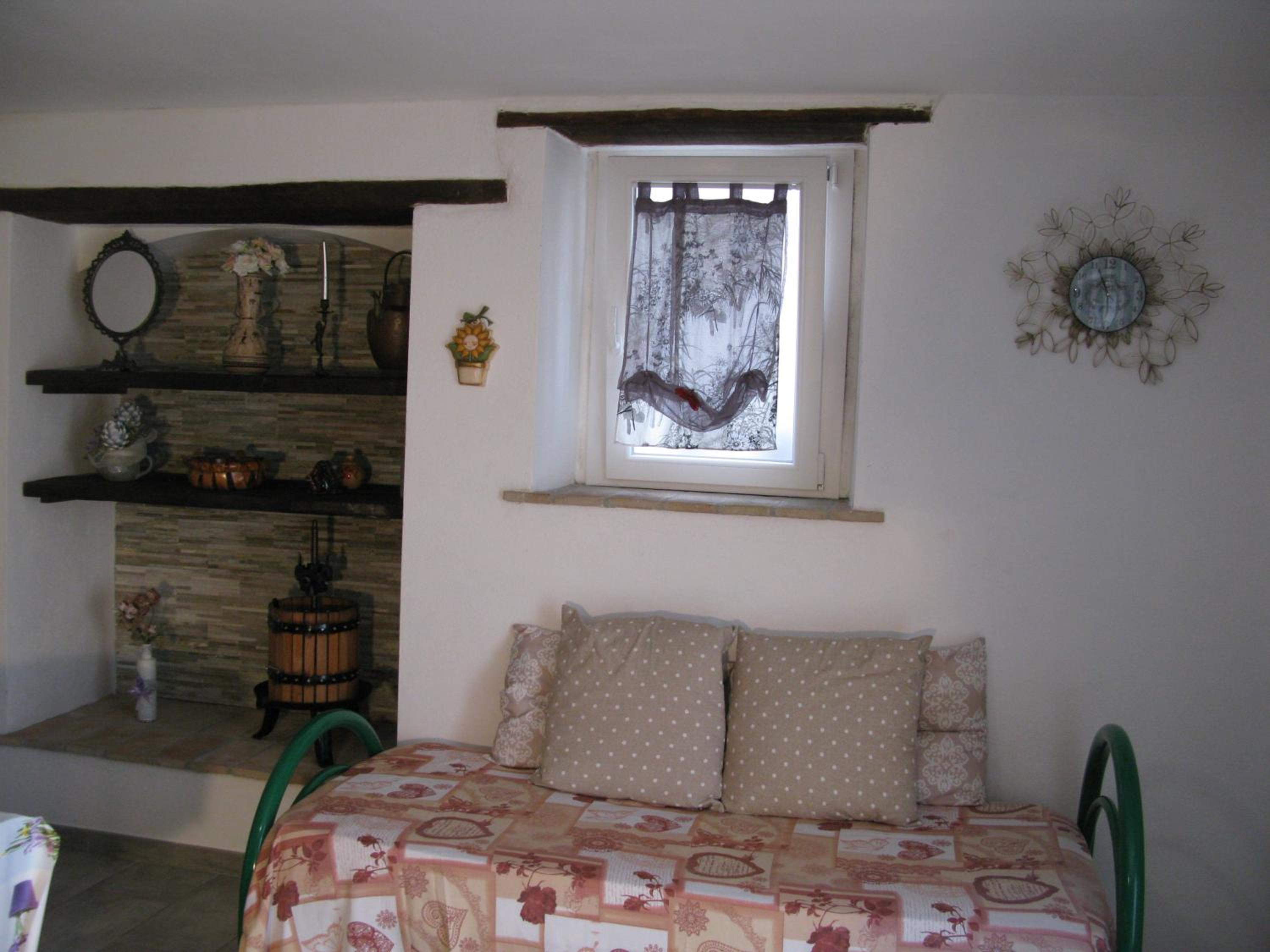 Studio Apartment - Photo 6