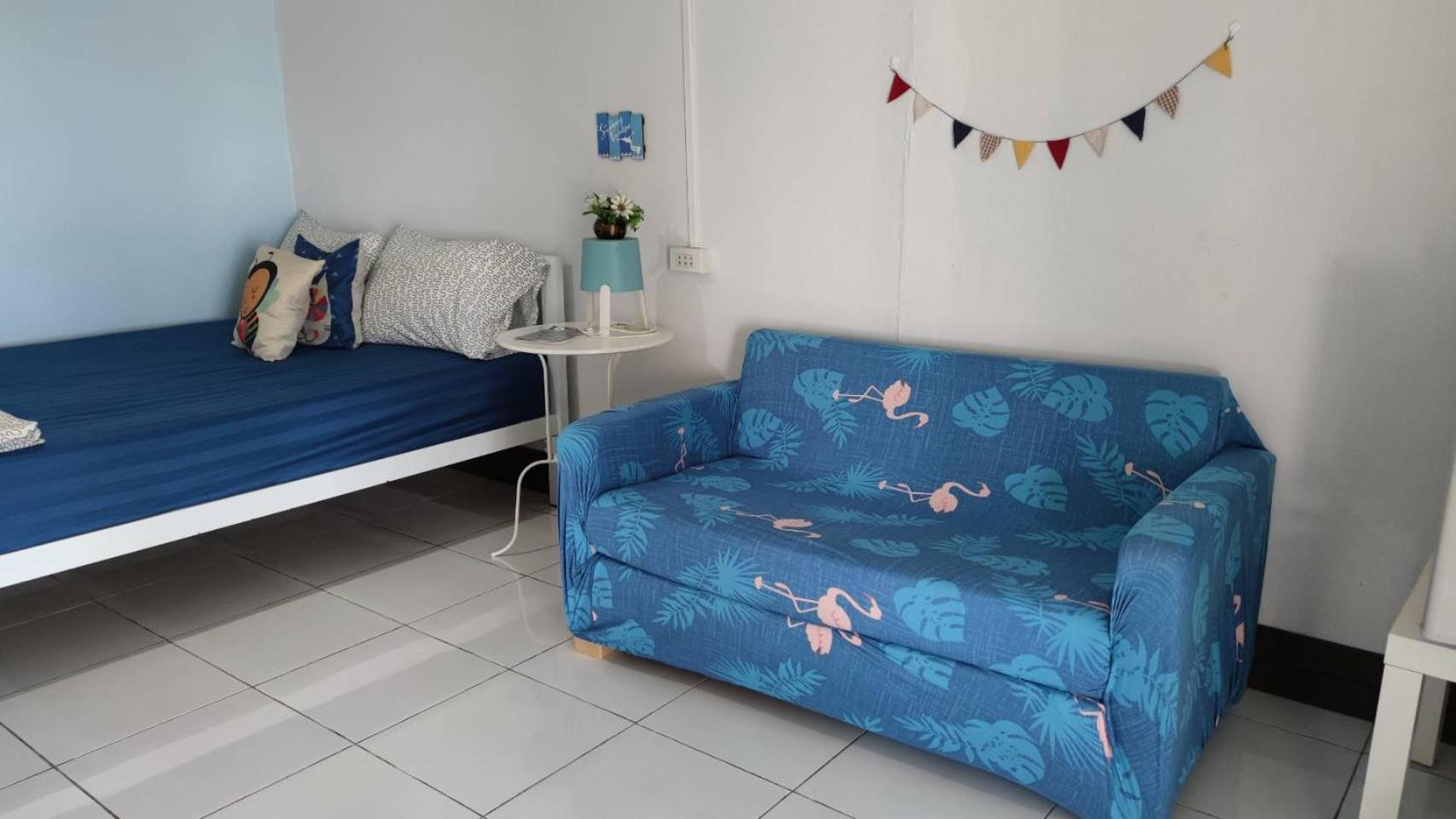 One-Bedroom House photo 1