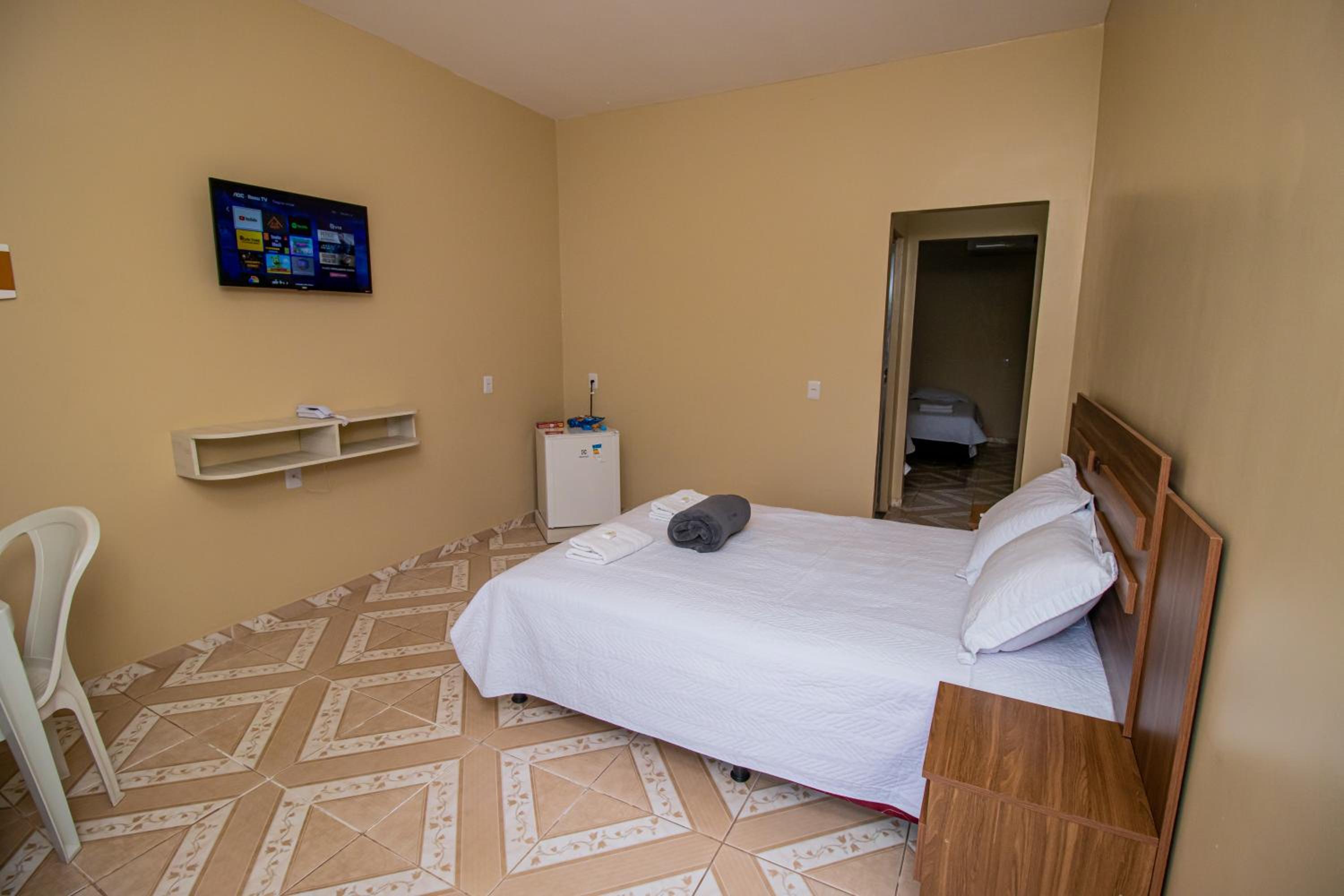 Apartment photo 2