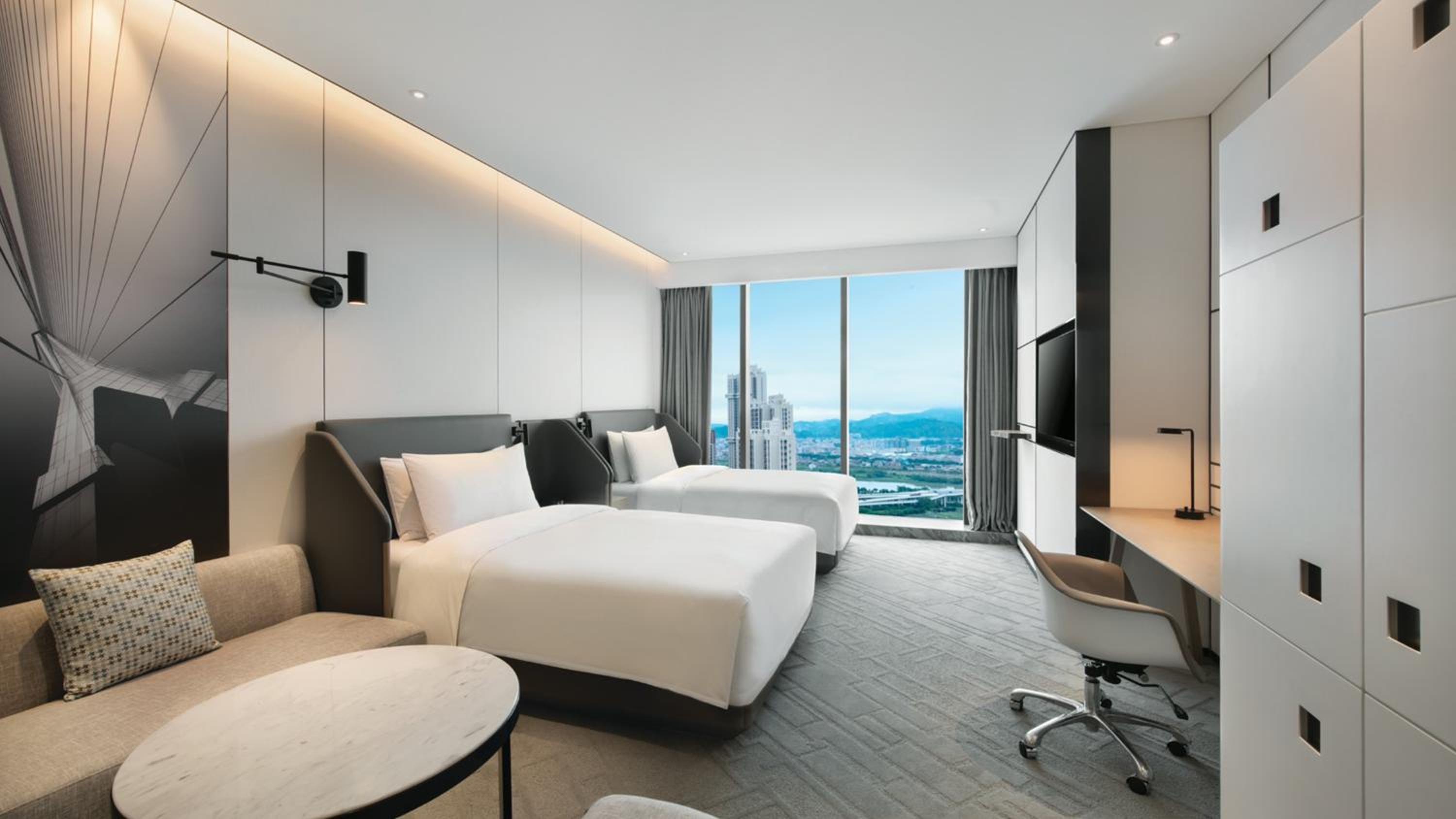 Standard Double Room with Two Double Beds and River View - Photo 4
