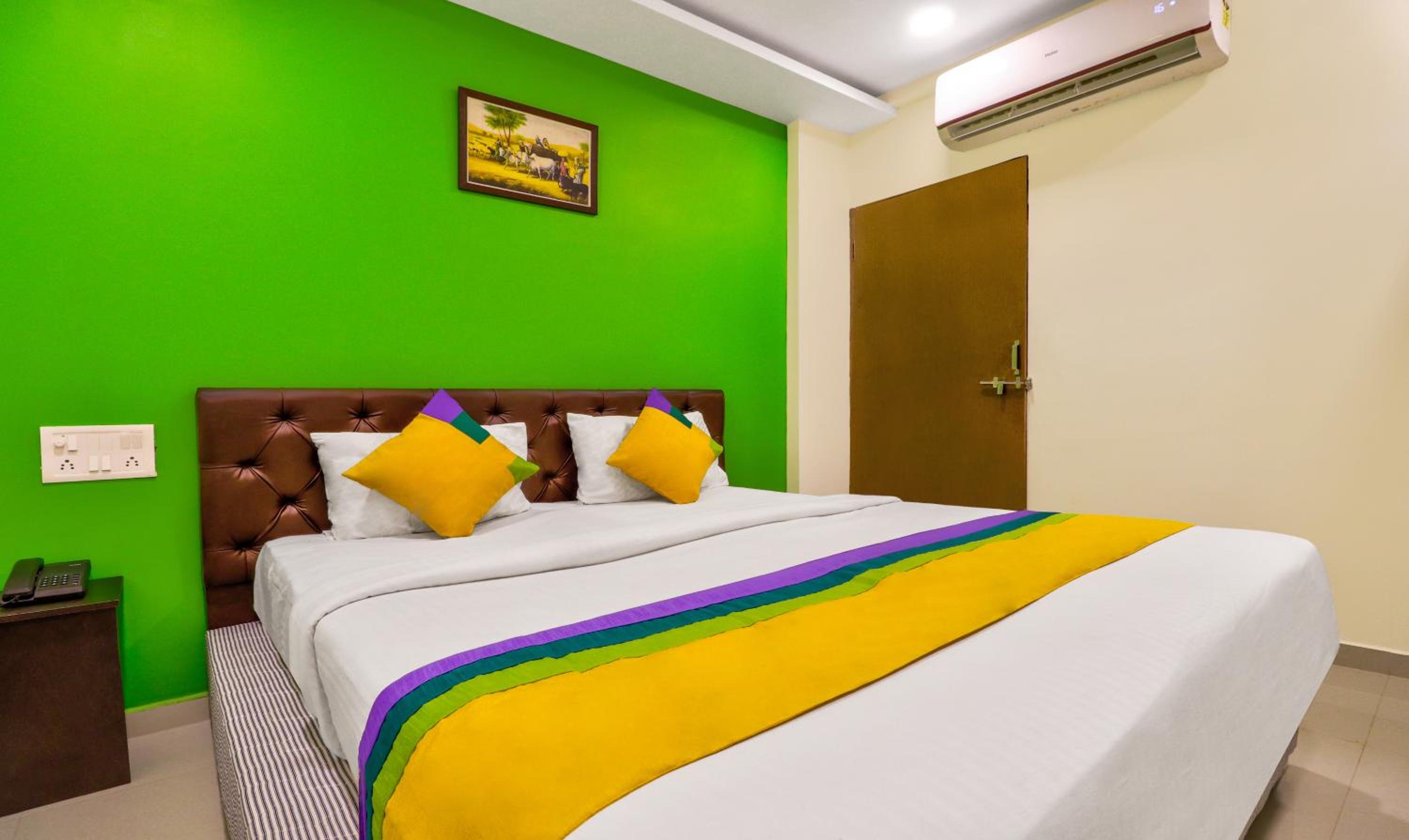 Standard Double Room - Photo 24