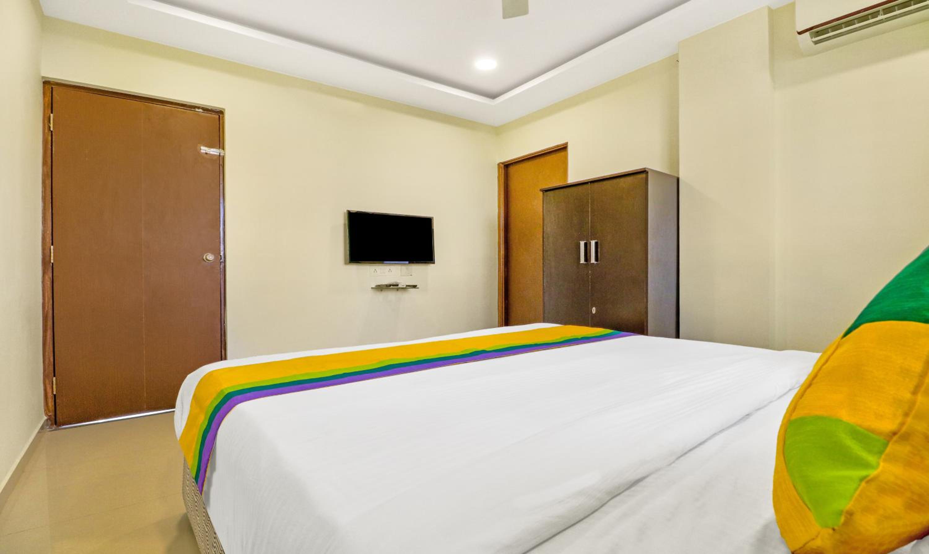 Standard Double Room - Photo 20