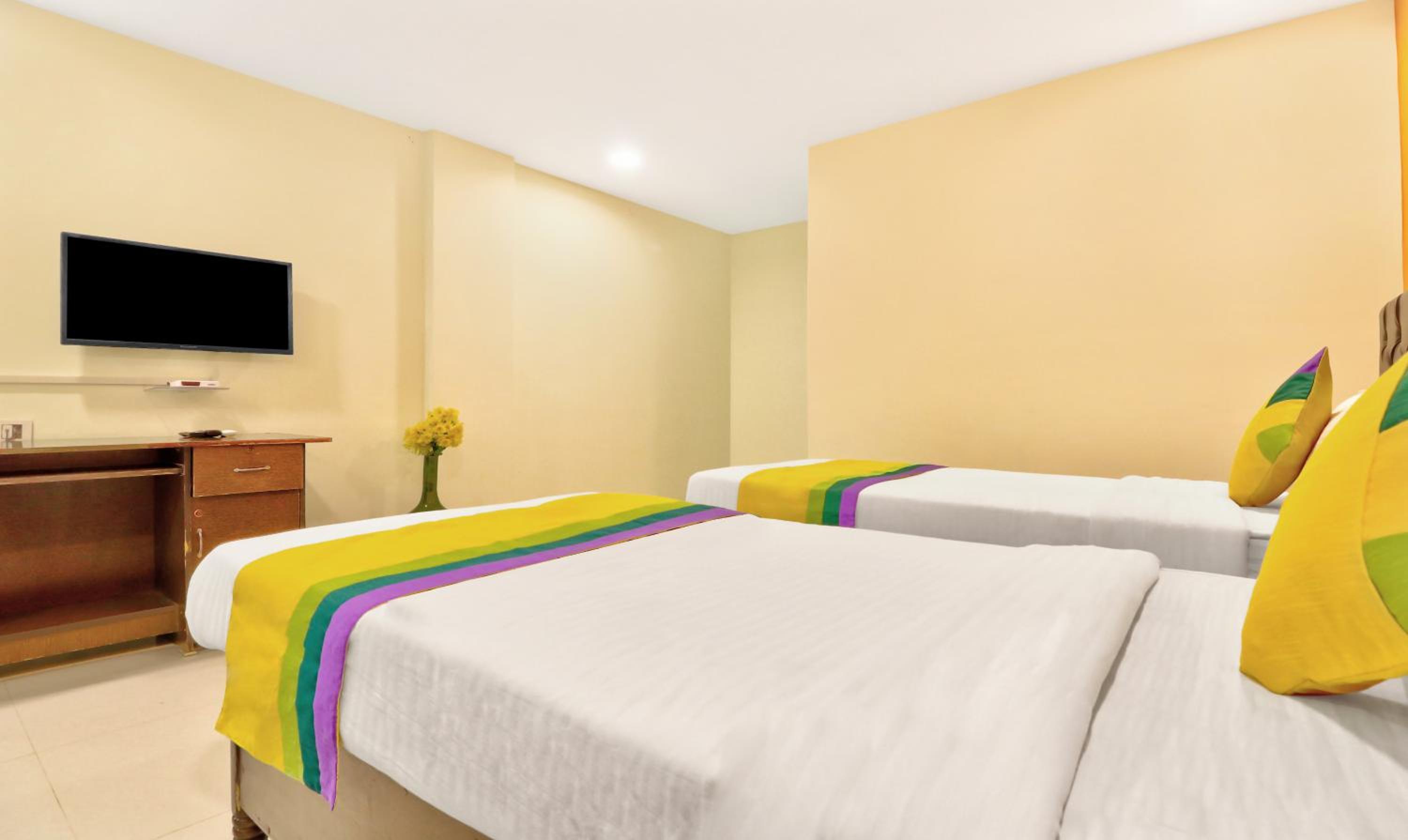 Standard Double Room - Photo 8