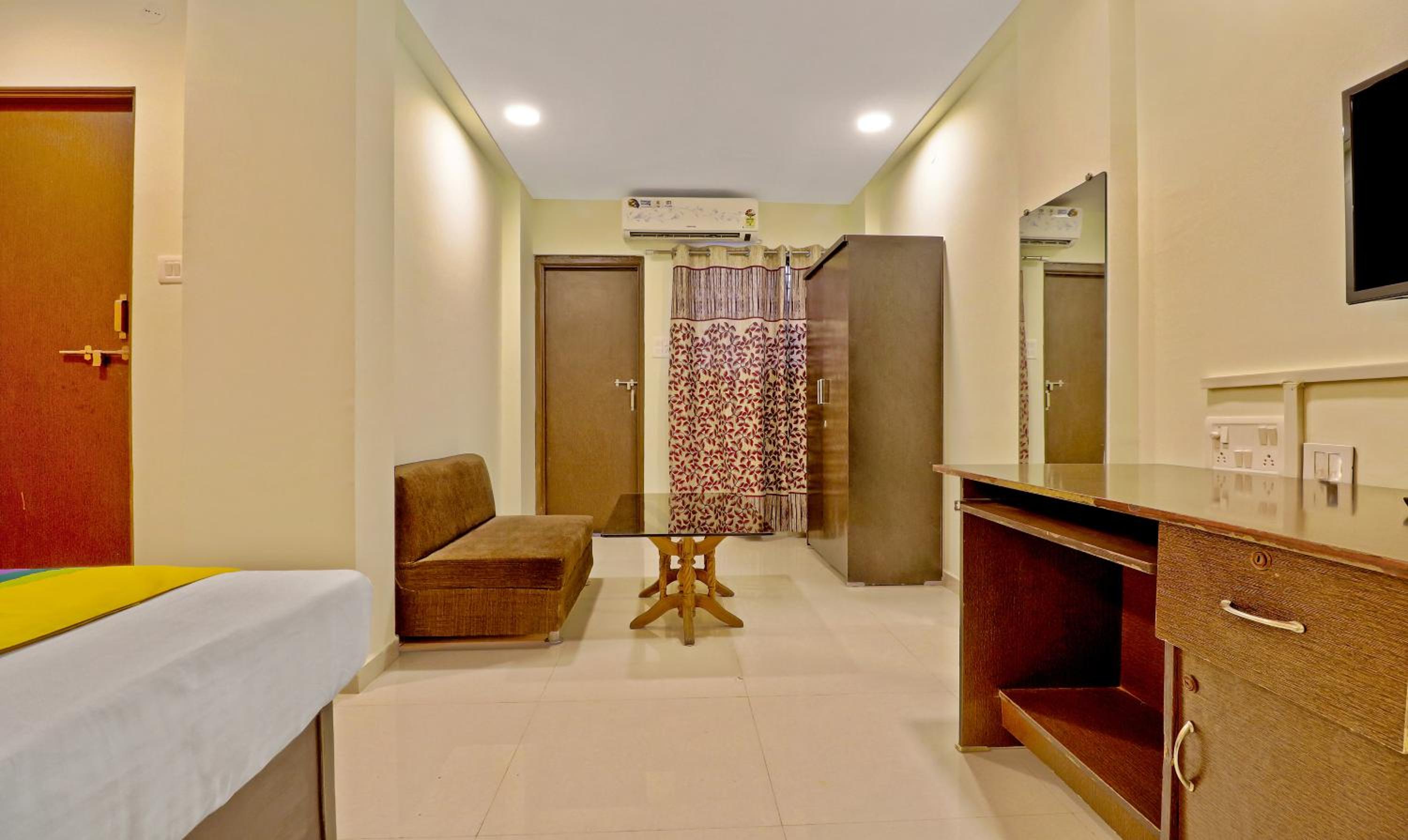 Standard Double Room - Photo 2