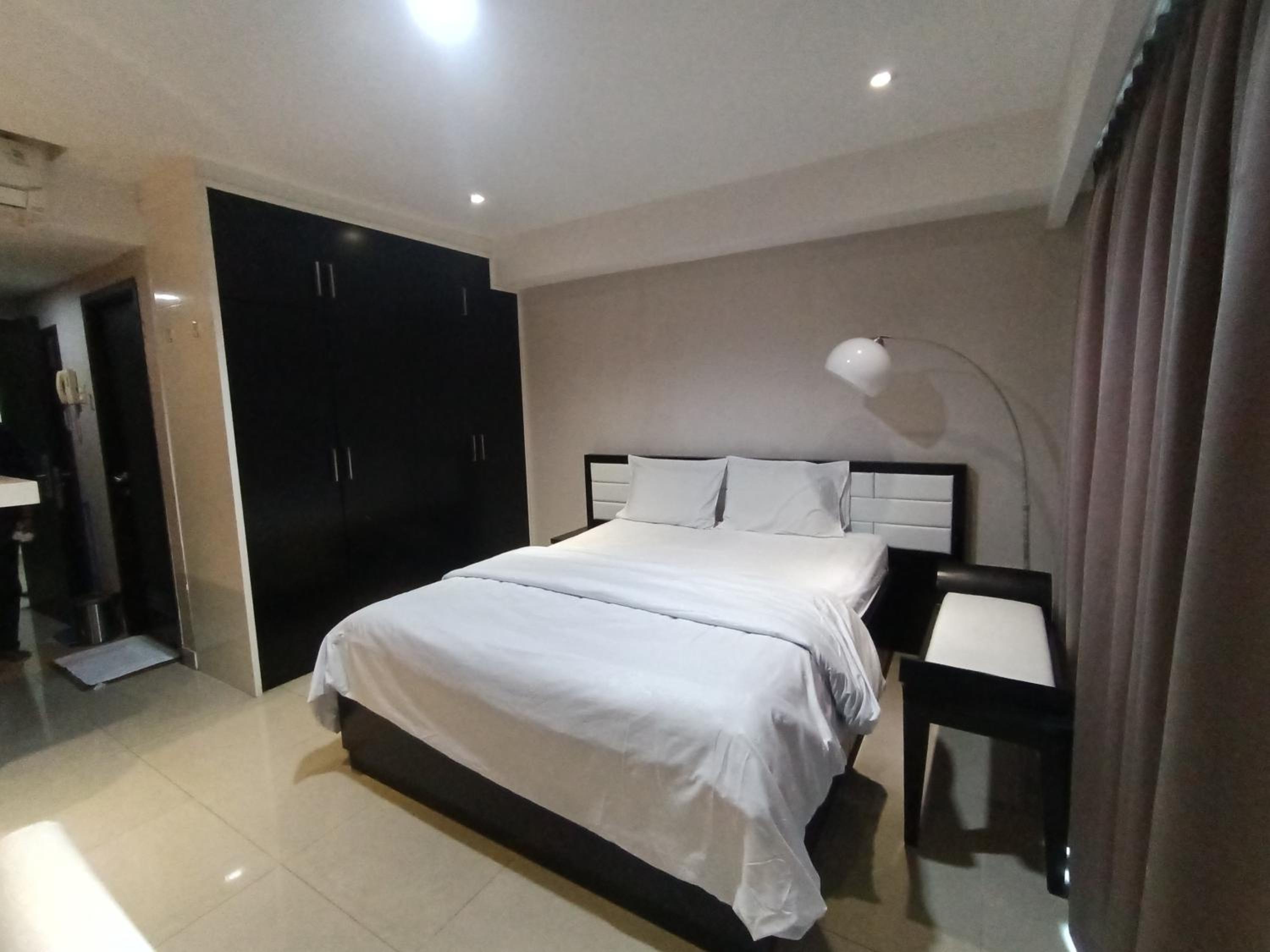 Studio Apartment - Photo 7