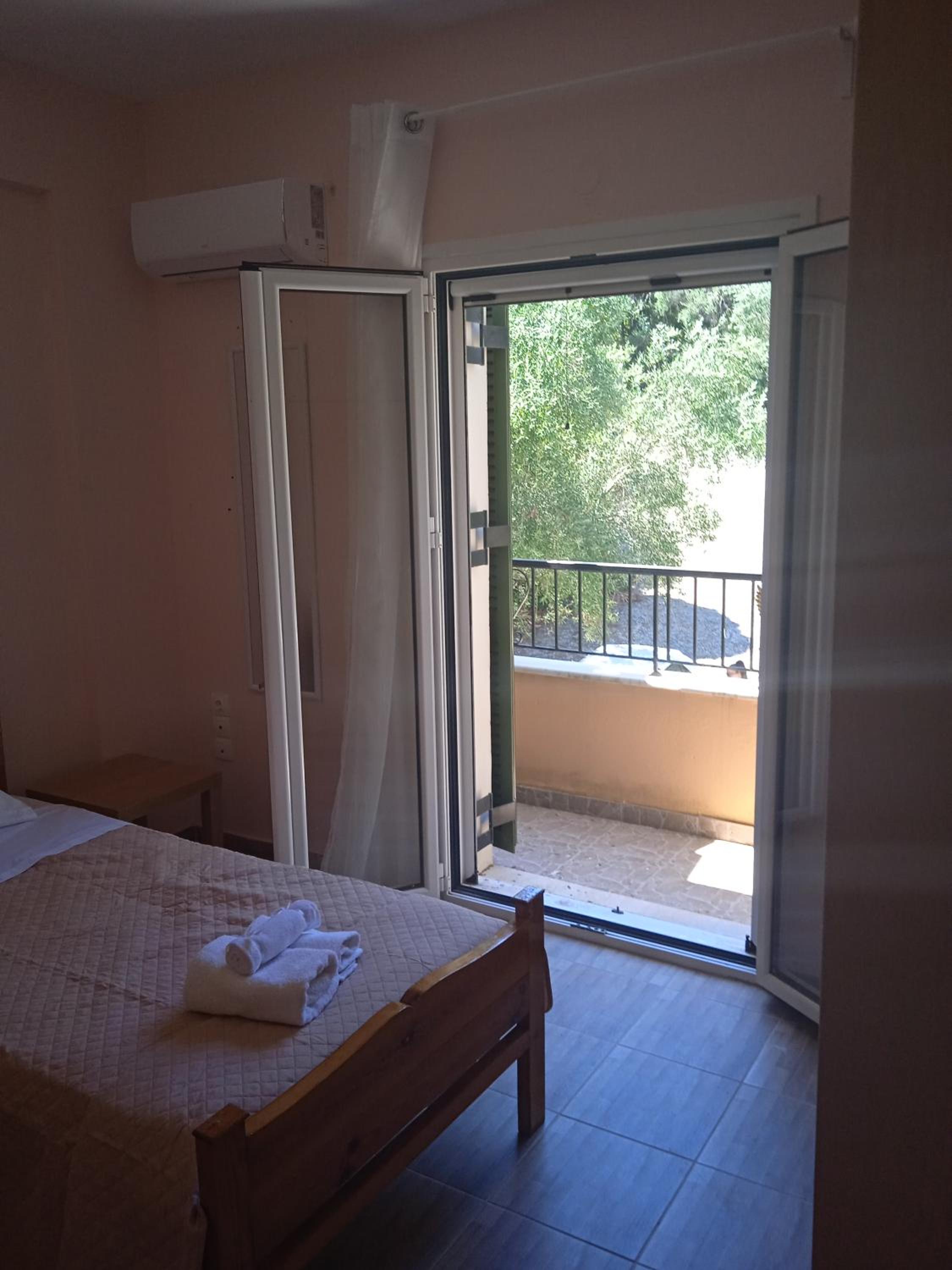 Two-Bedroom House - Photo 12