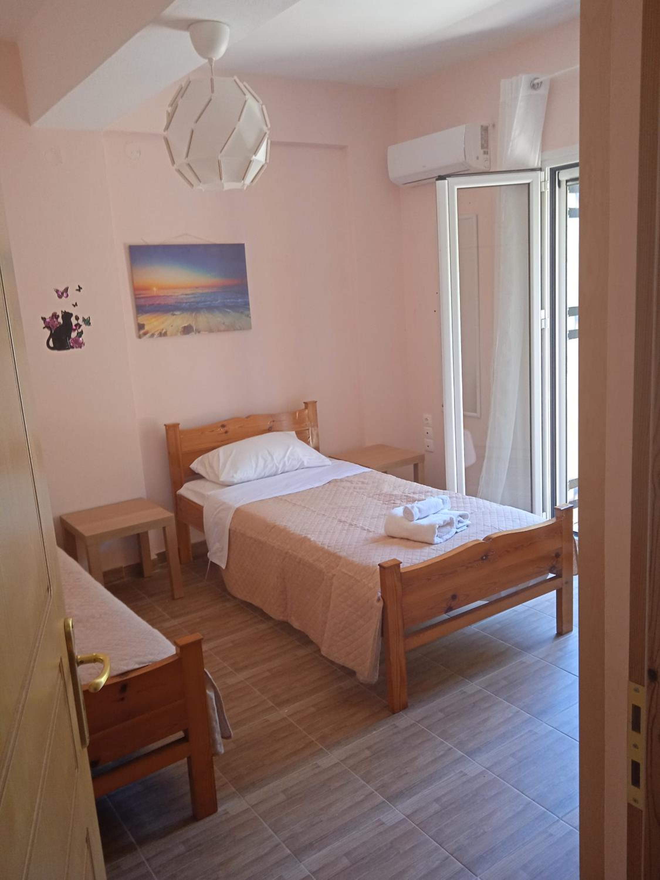 Two-Bedroom House - Photo 13