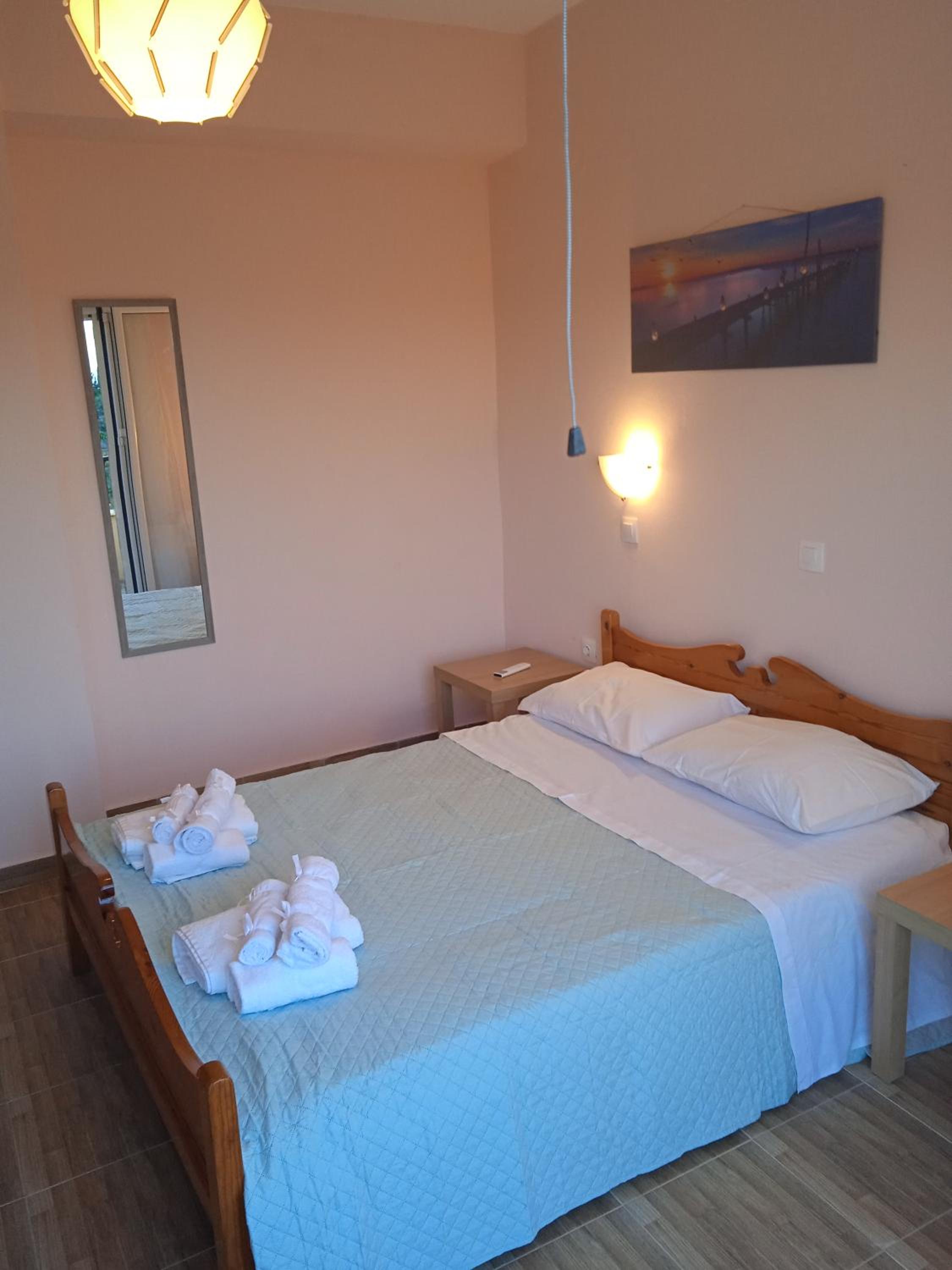 Two-Bedroom House - Photo 15