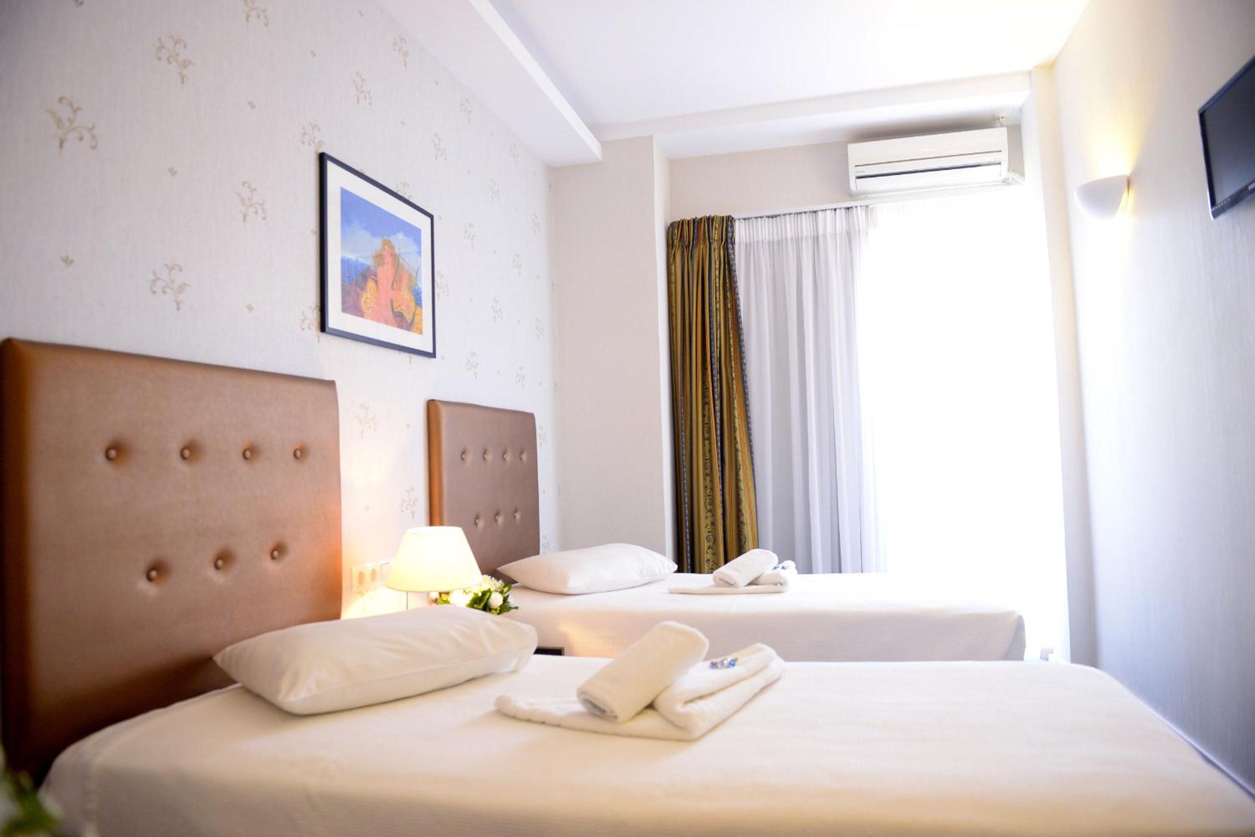 Double or Twin Room with Acropolis View photo 3