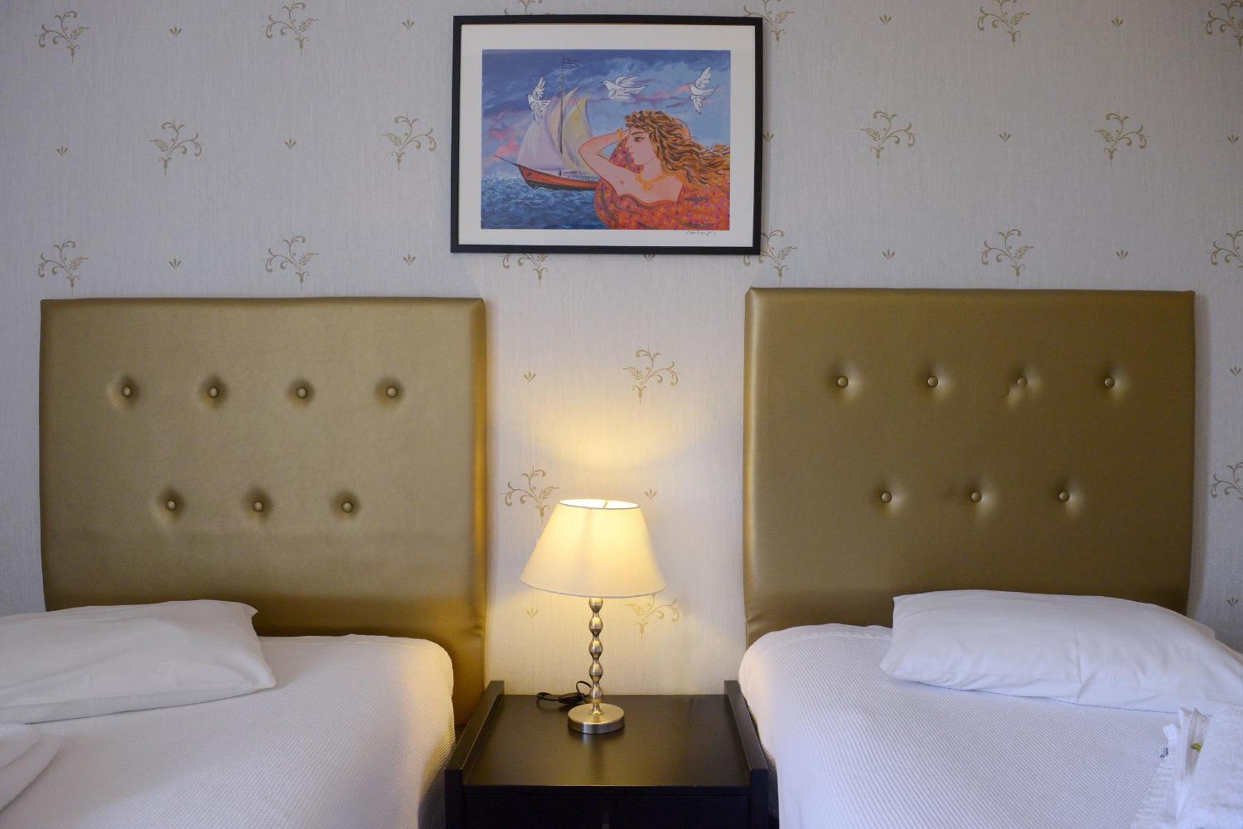 Double or Twin Room with Extra Bed photo 3