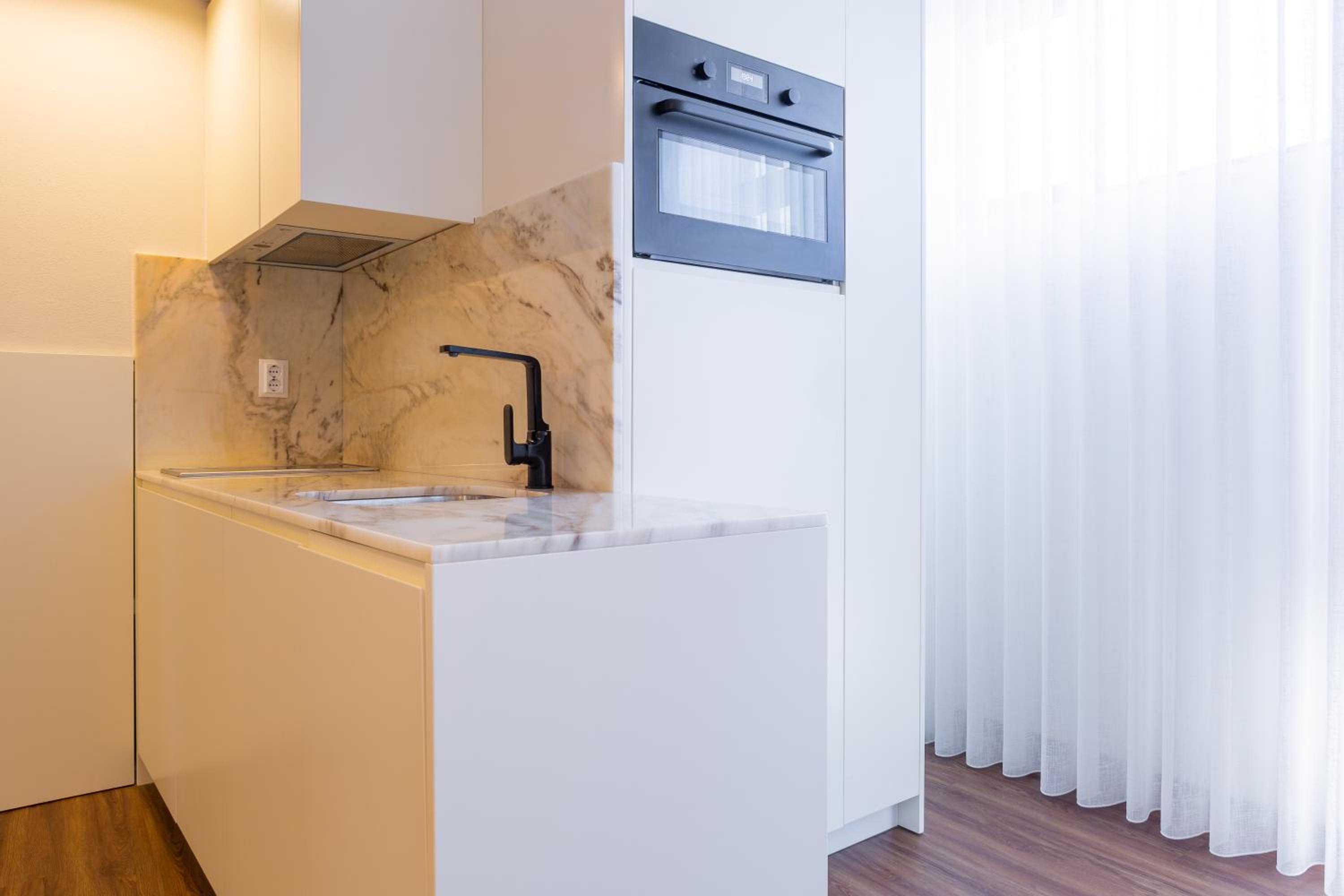 Two-Bedroom Apartment with Terrace and View - Photo 2