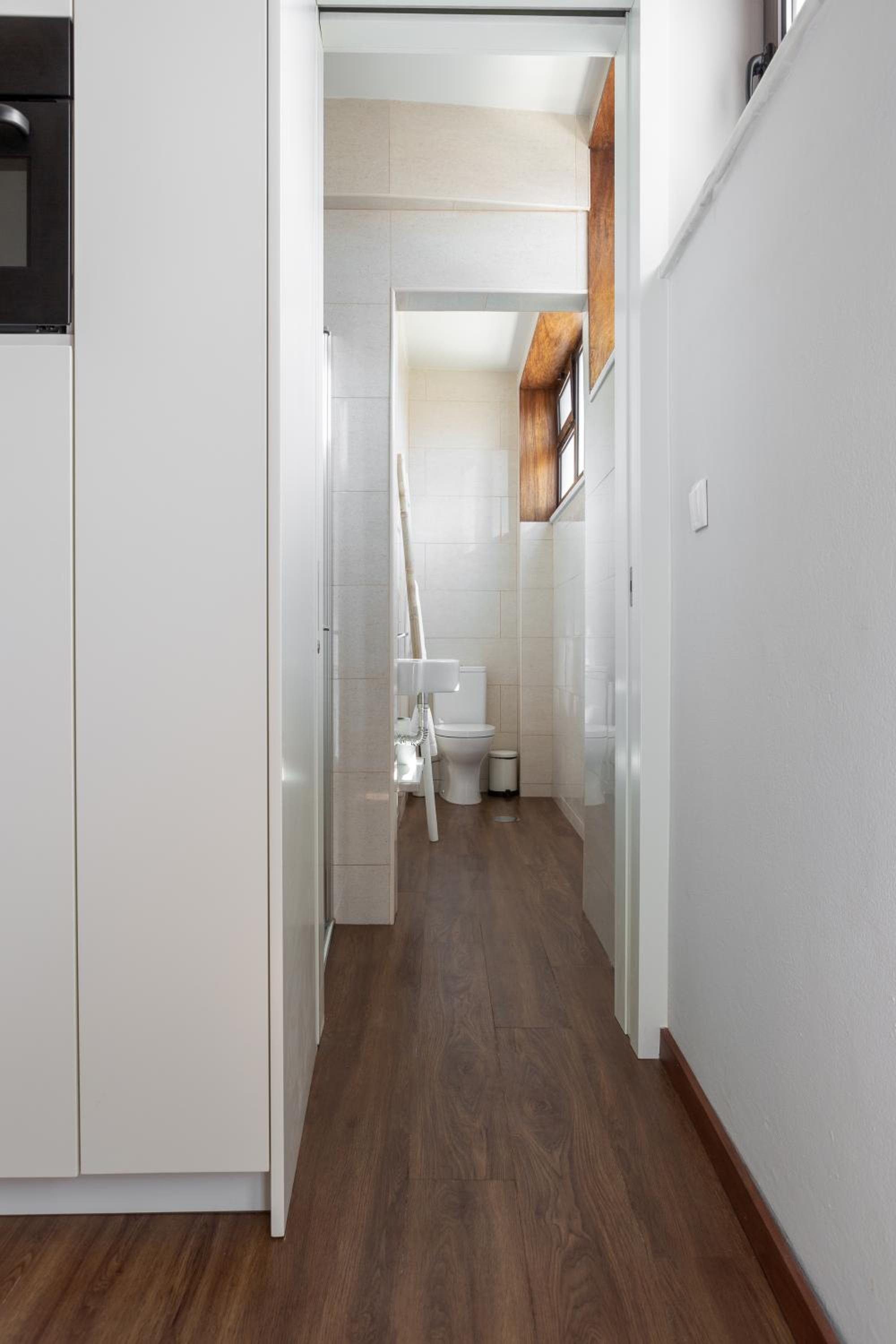 Two-Bedroom Apartment with Terrace and View - Photo 4
