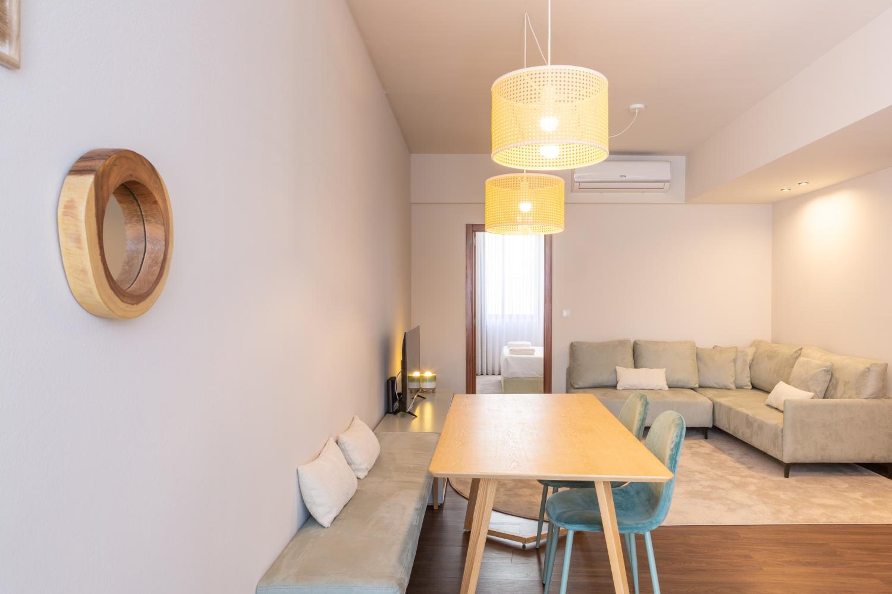 Two-Bedroom Apartment with Terrace and View - Photo 9