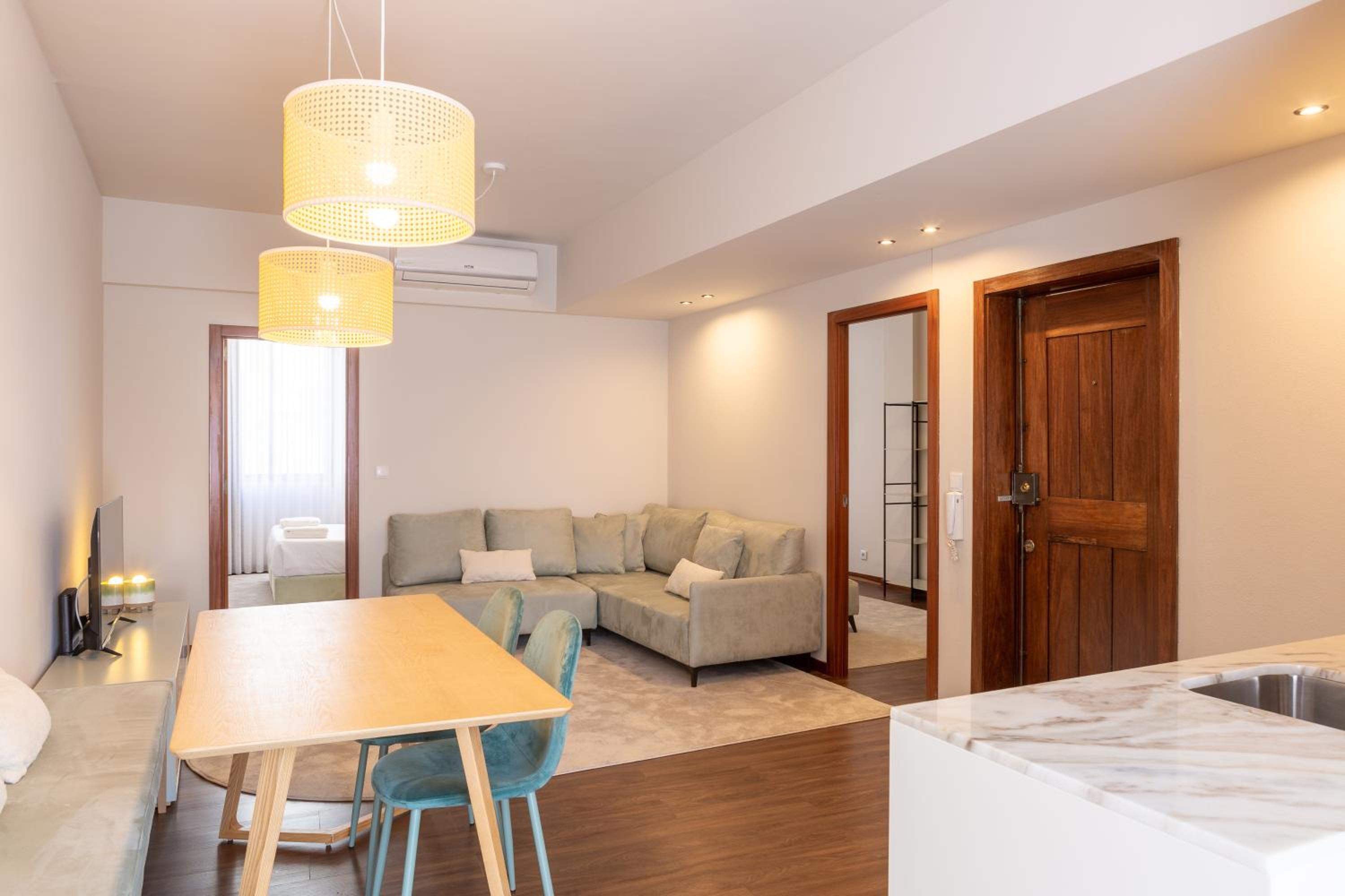 Two-Bedroom Apartment with Terrace and View - Photo 40