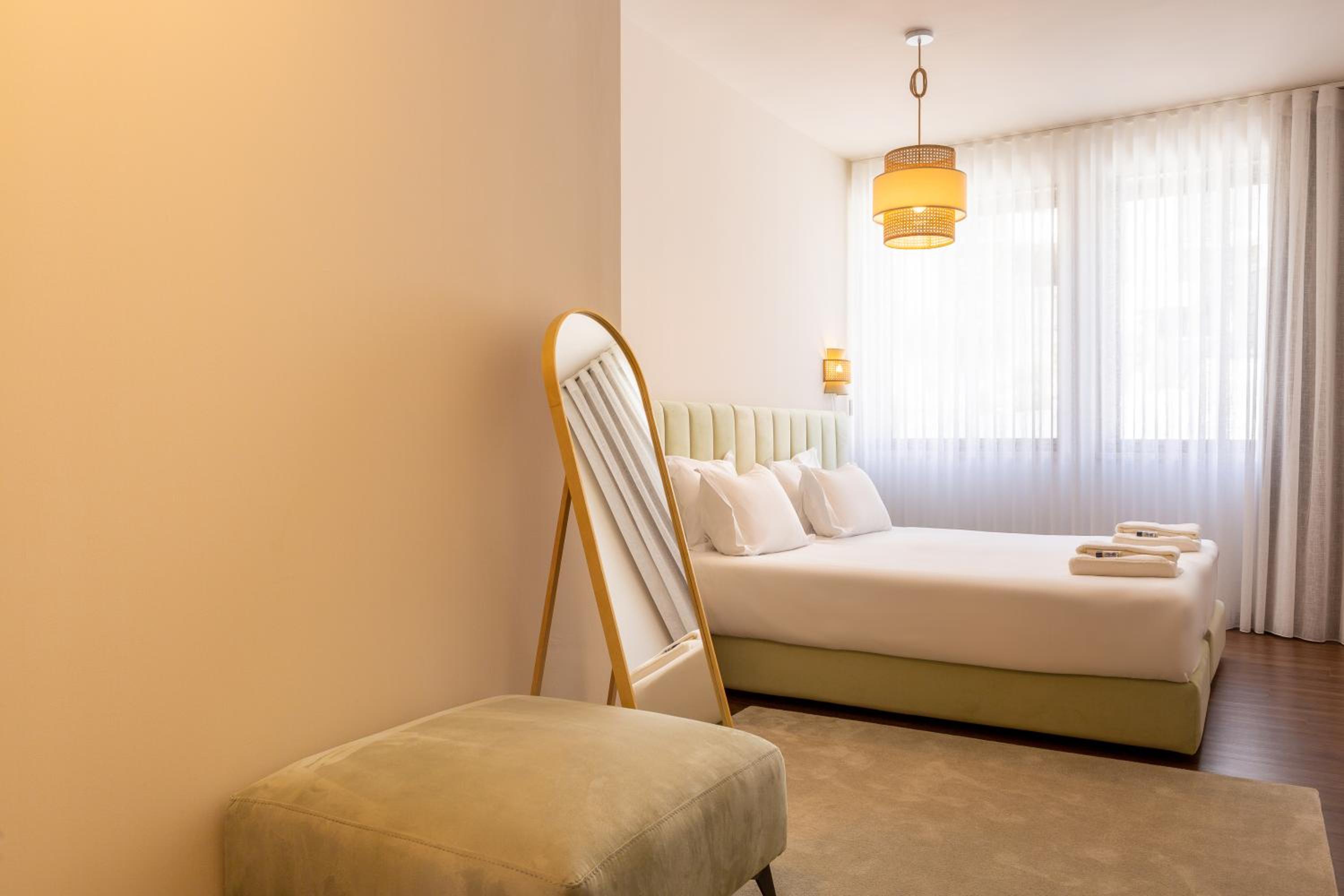 Two-Bedroom Apartment with Terrace and View - Photo 18