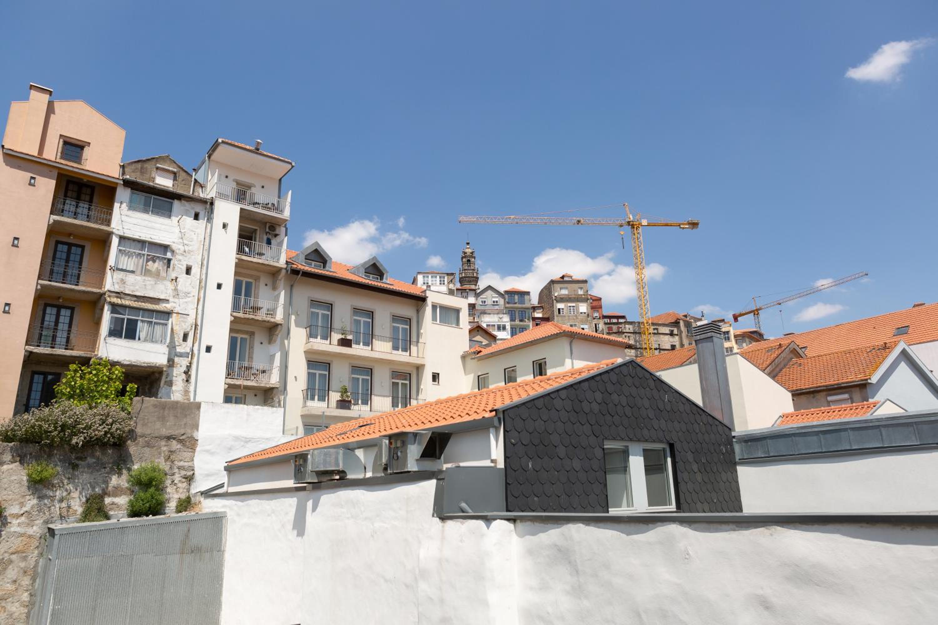 Two-Bedroom Apartment with Terrace and View - Photo 27