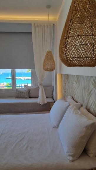Double or Twin Room with Sea View