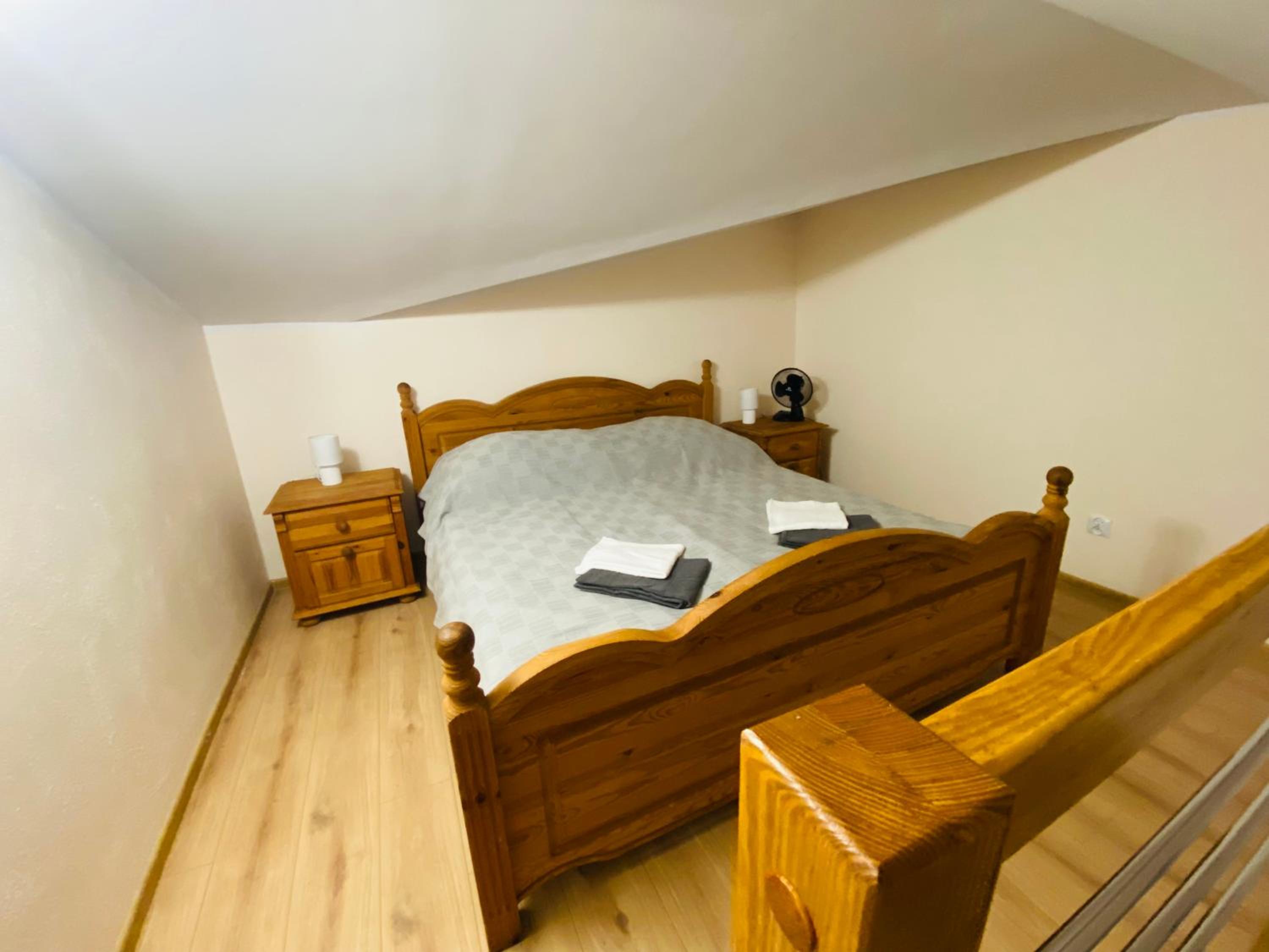 Duplex Quadruple Room - Photo 1