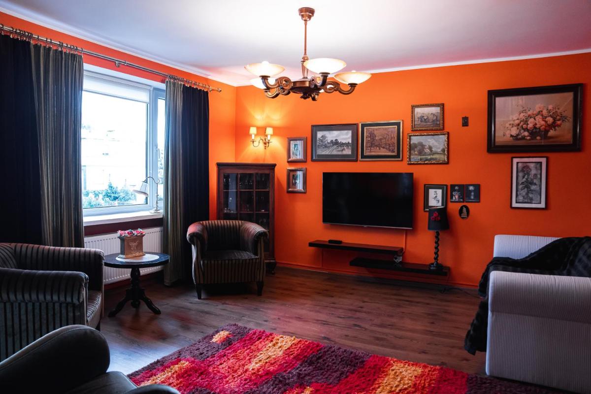 Two-Bedroom Apartment - Photo 3