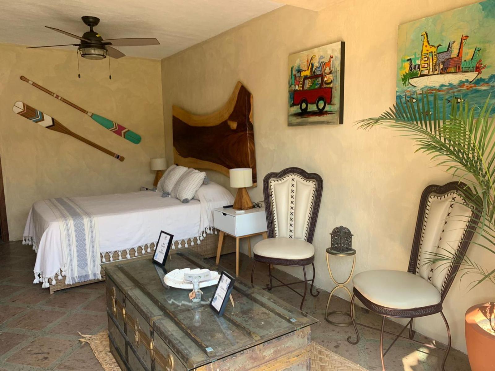 Standard Suite - Photo 4