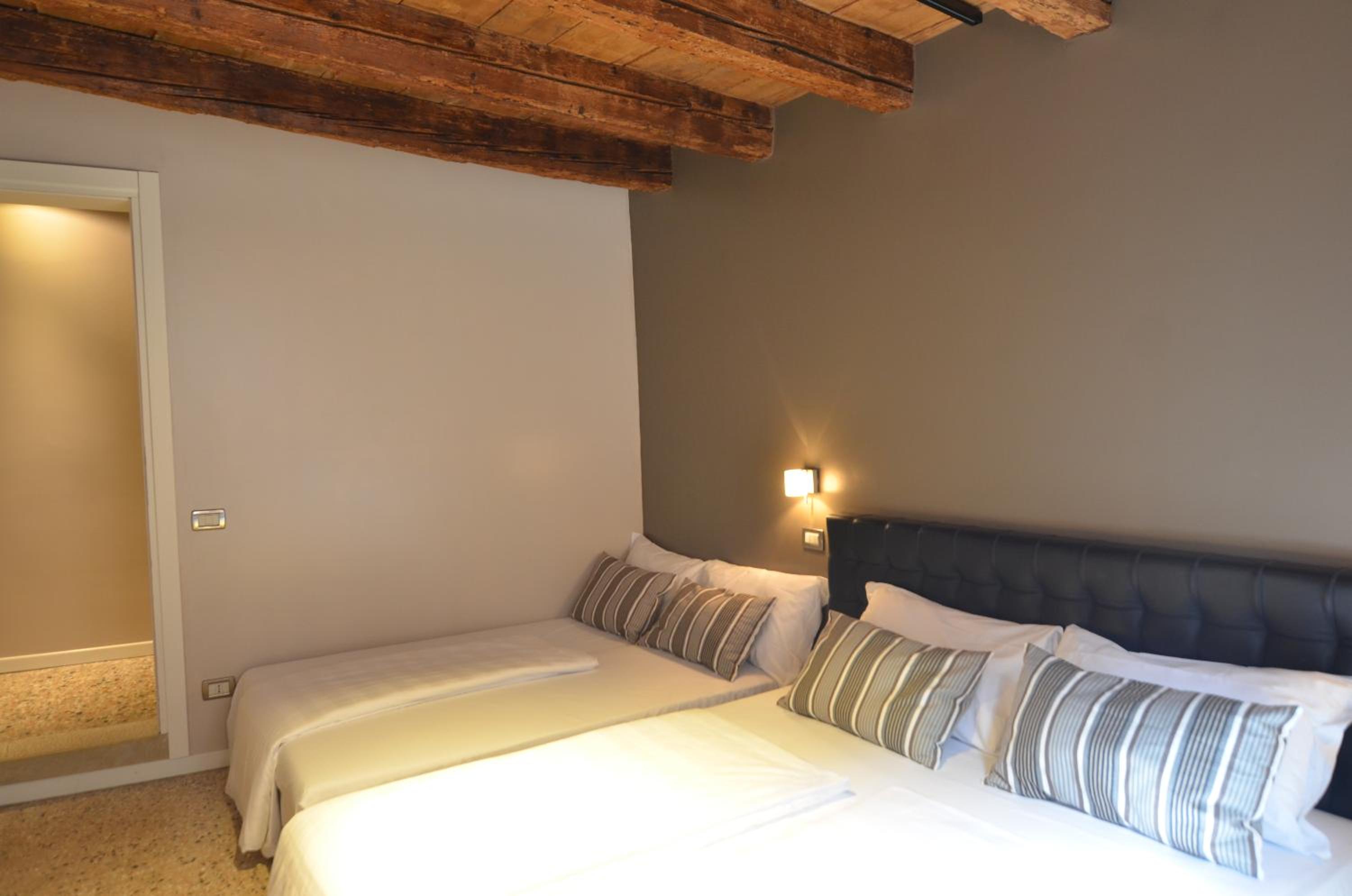 One-Bedroom Apartment Rio Uno - Calle de la Corona Castello 4741 photo 1