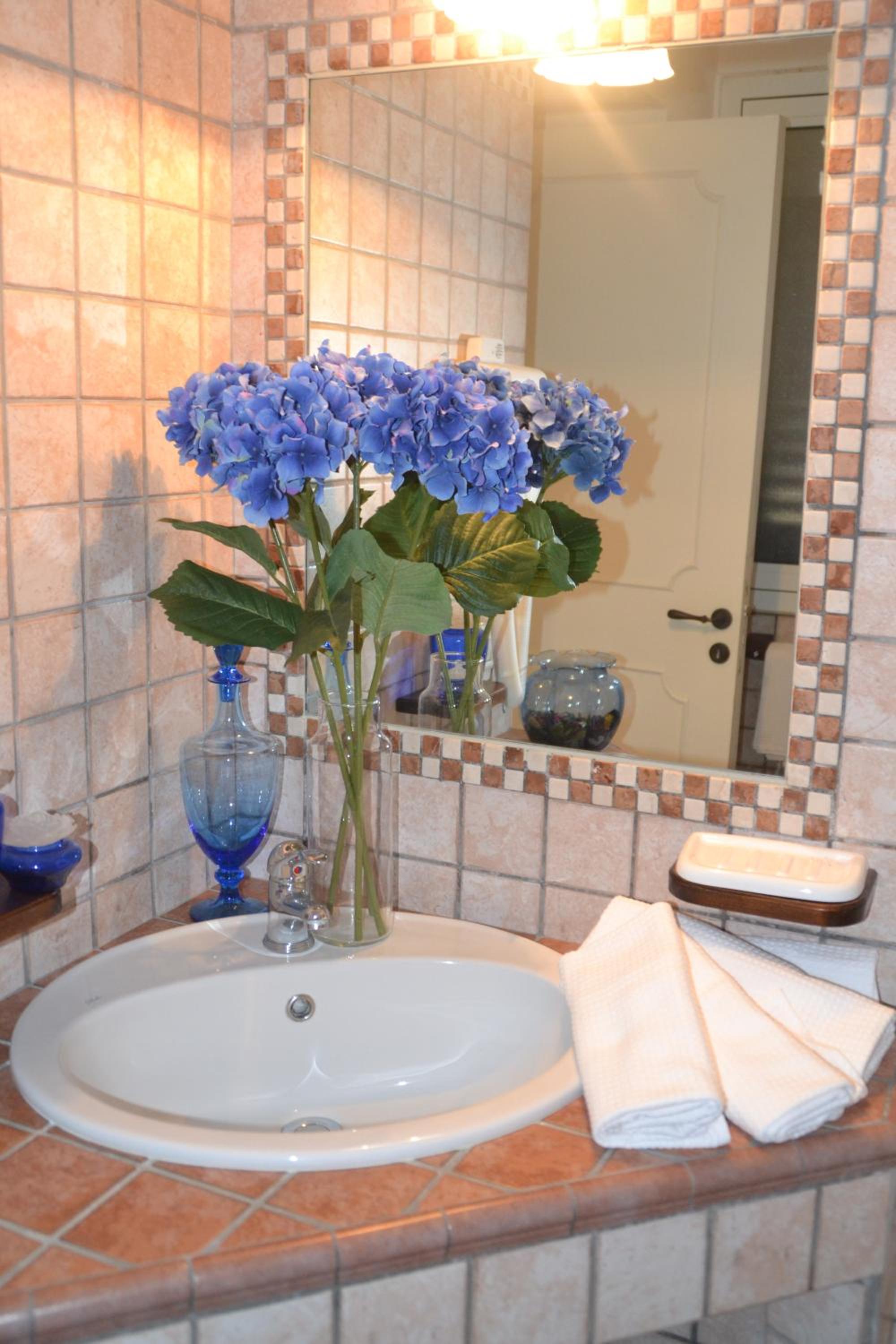 One-Bedroom Apartment (2 Adults + 2 Children) photo 2