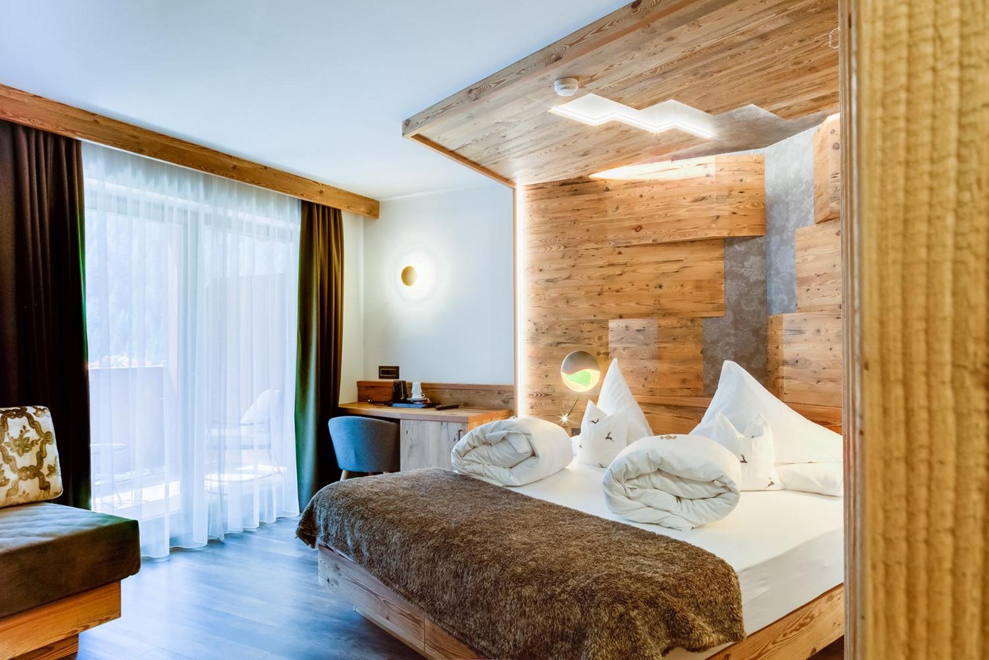 Deluxe Suite - Photo 2