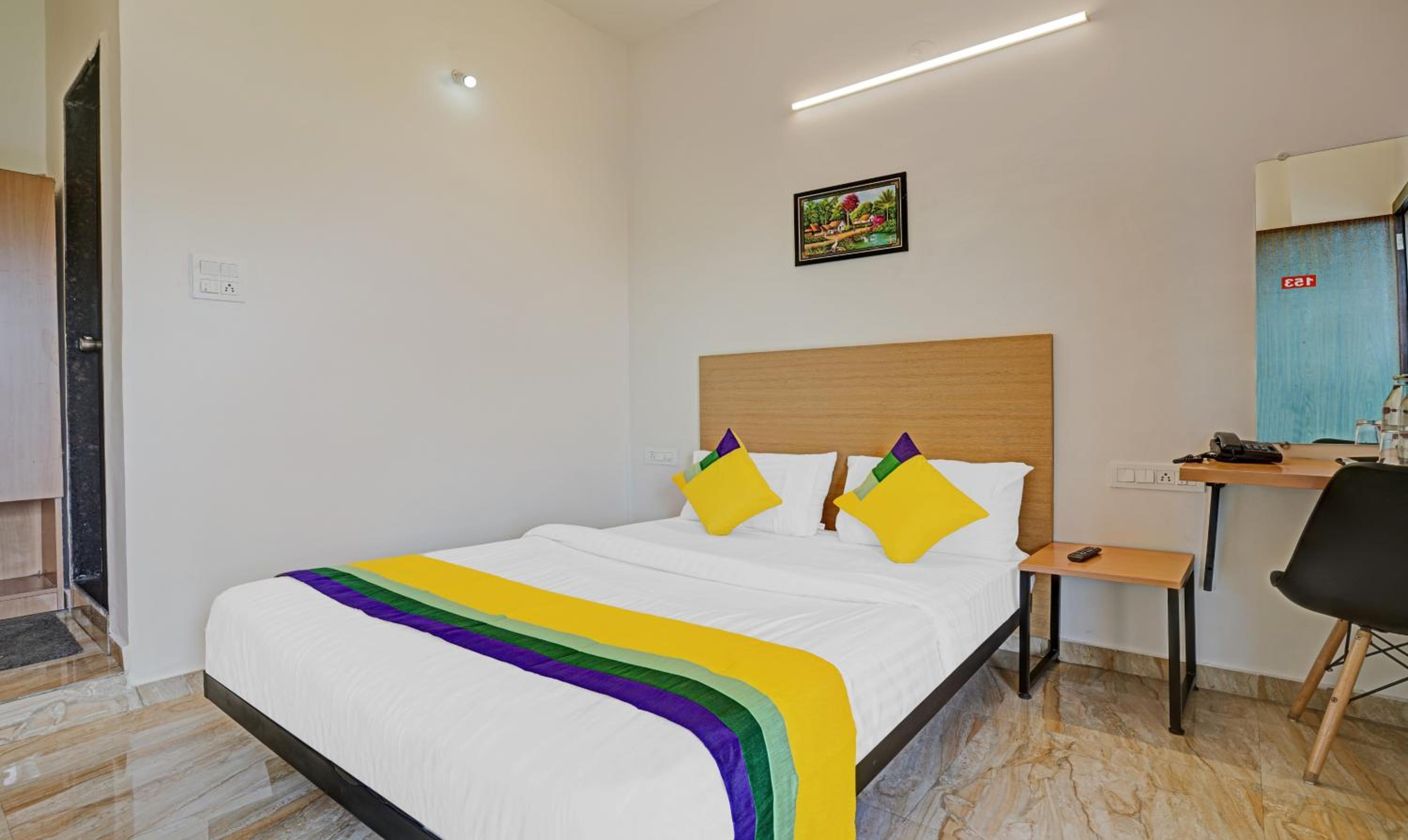 Economy Room