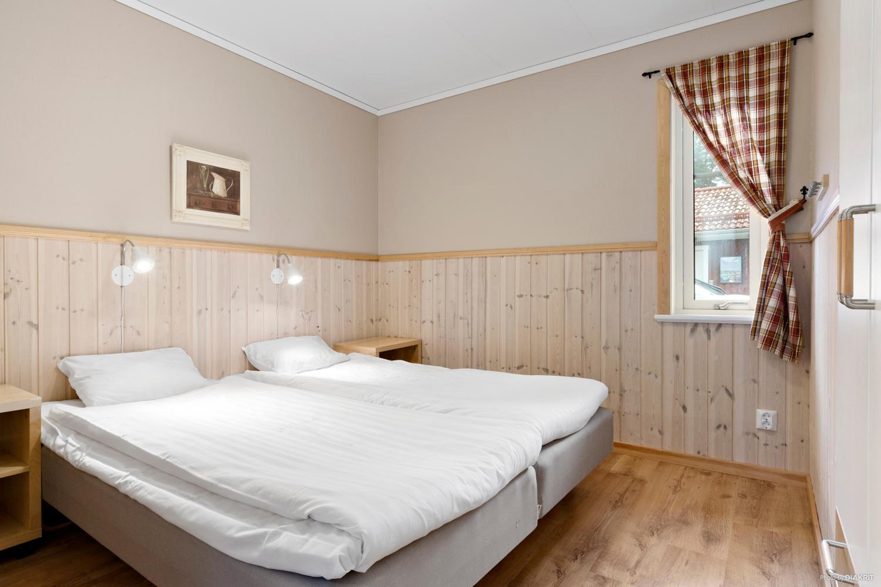 Two-Bedroom House - Photo 5