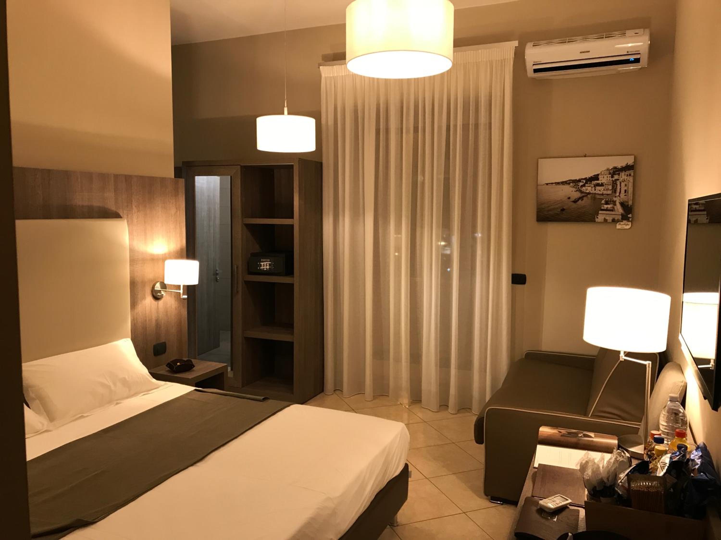 Large Double or Twin Room