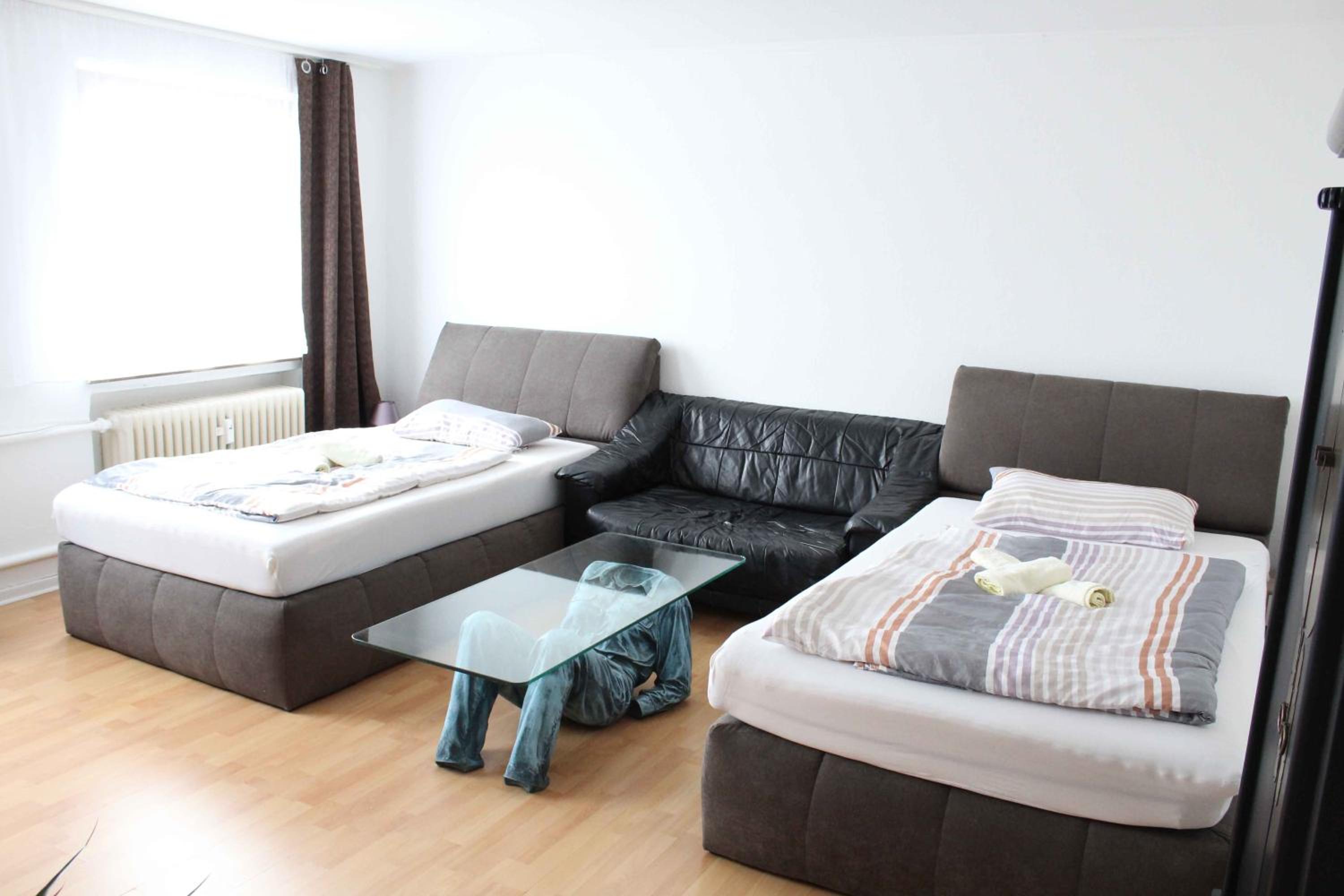 Apartment with Terrace - Photo 12