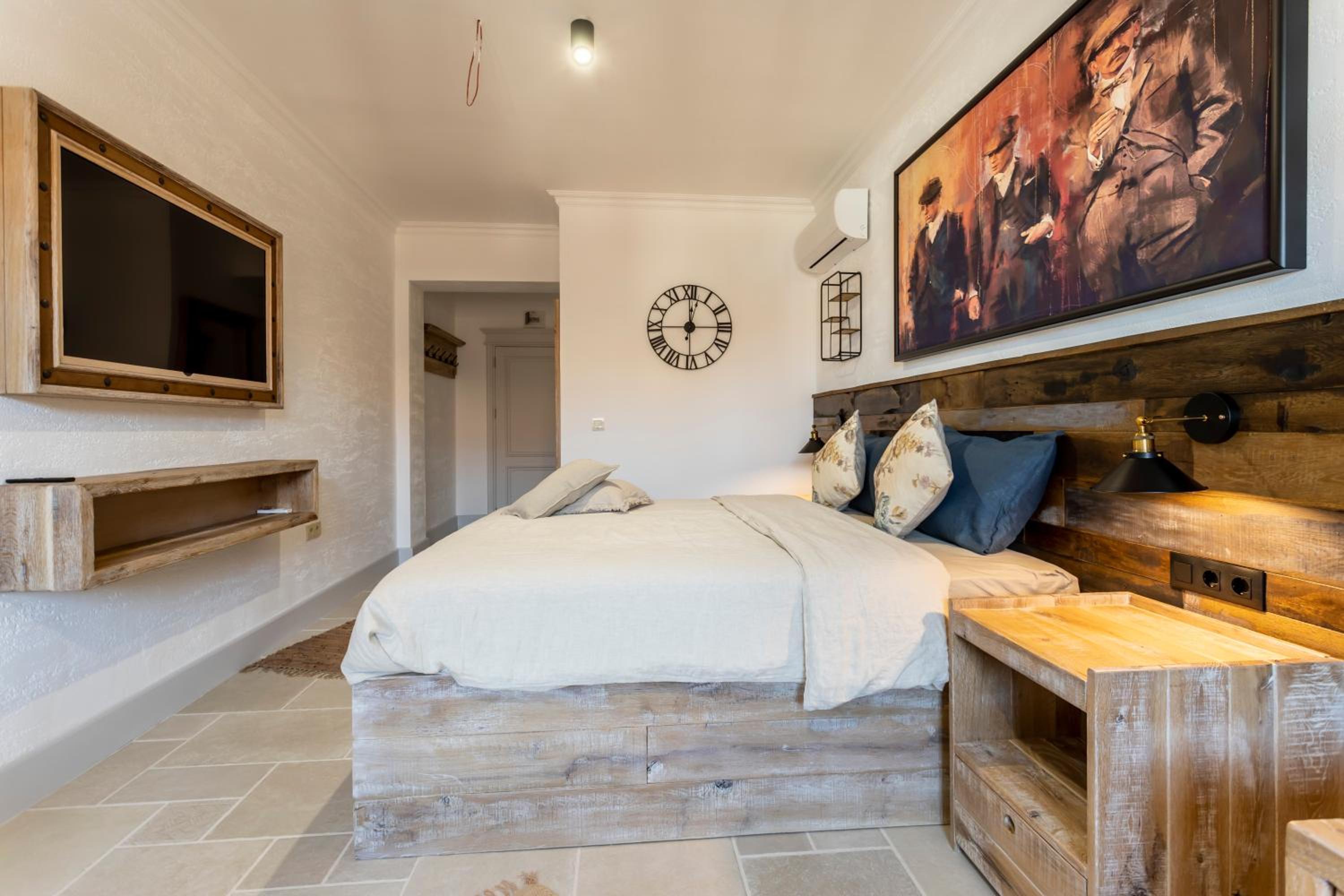 Standard Double Room - Photo 2