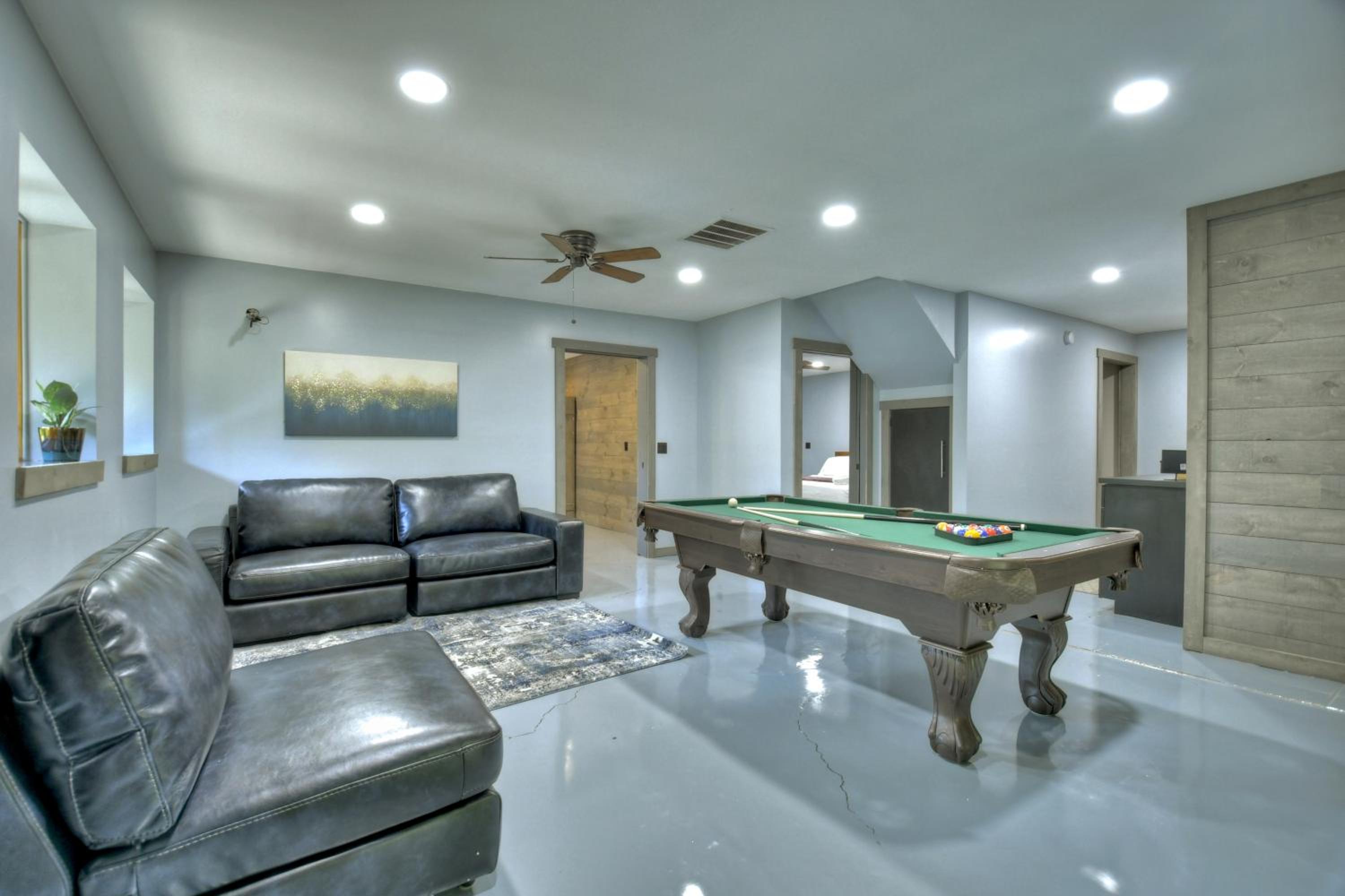 Four-Bedroom House - Photo 11