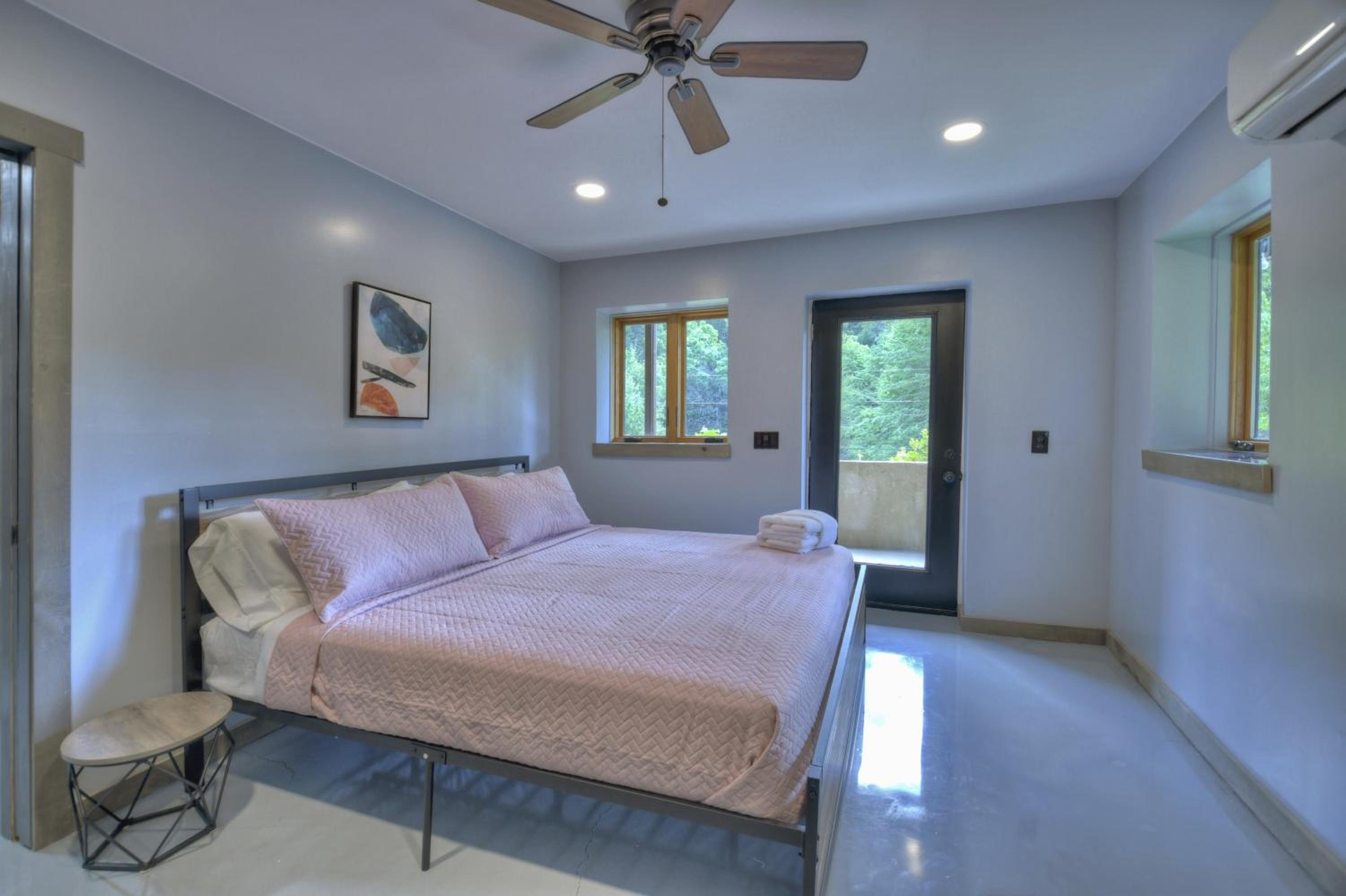 Four-Bedroom House - Photo 14