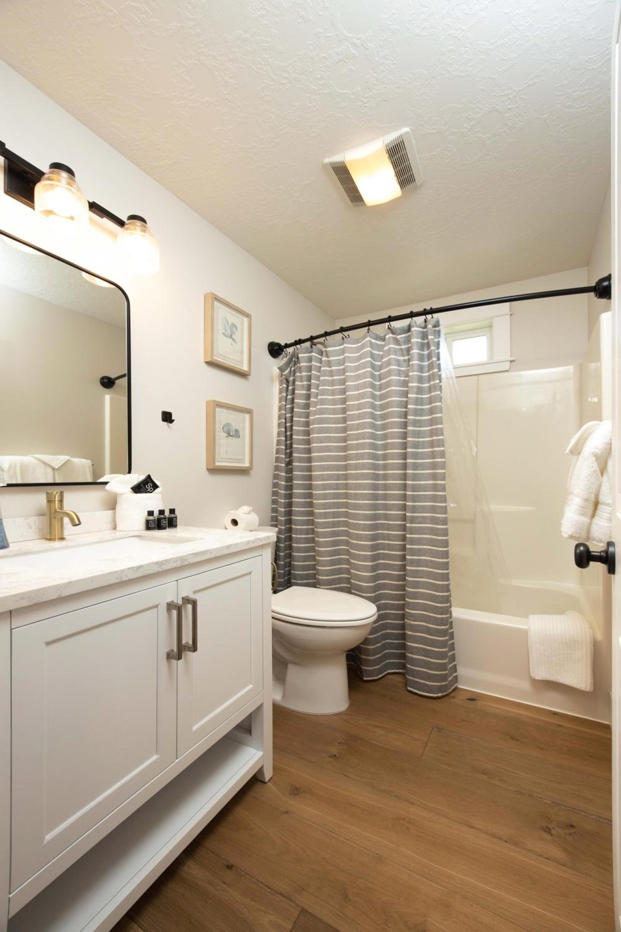 Four-Bedroom Vacation Home photo 3