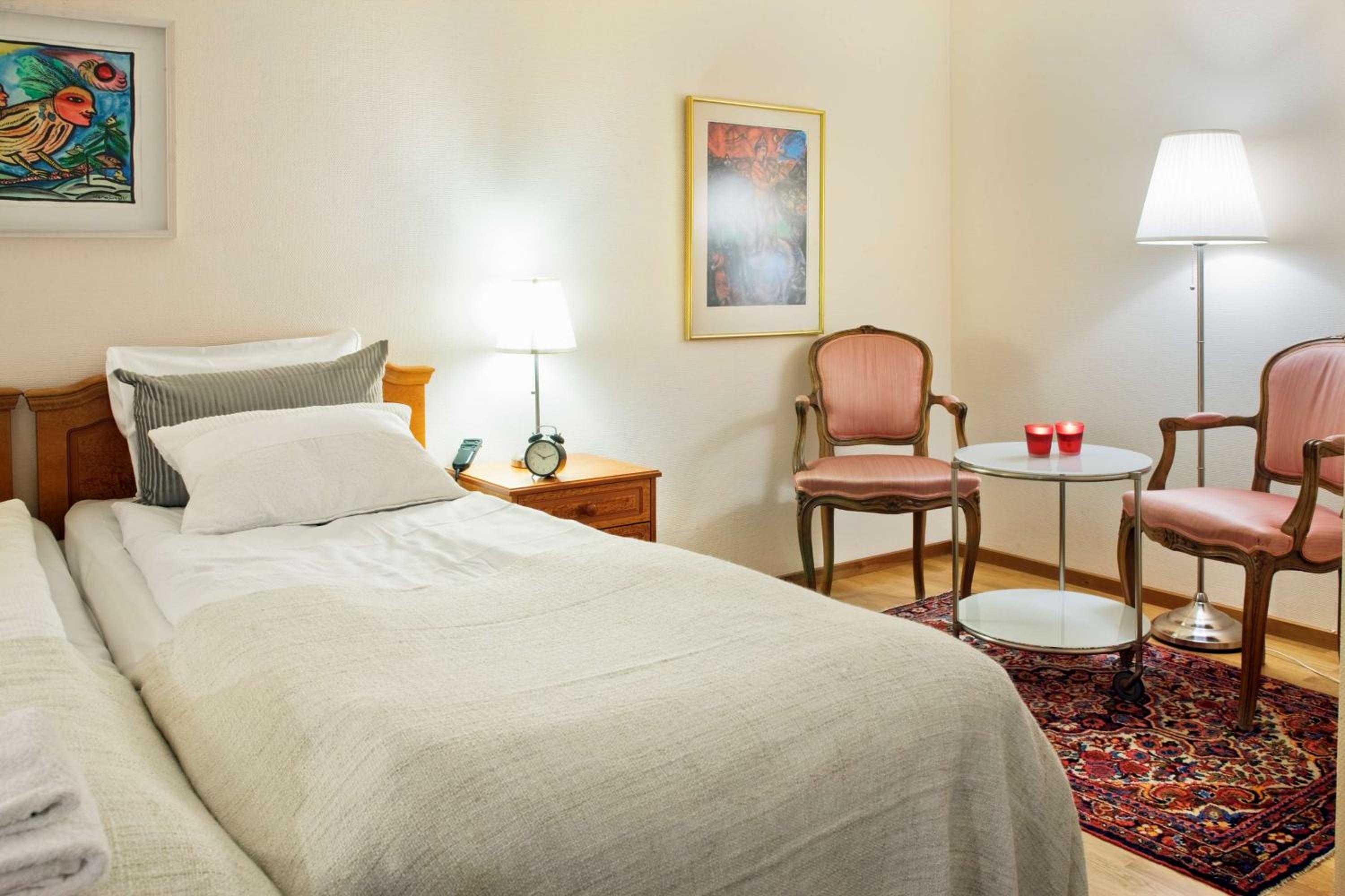 Twin Room - Photo 1