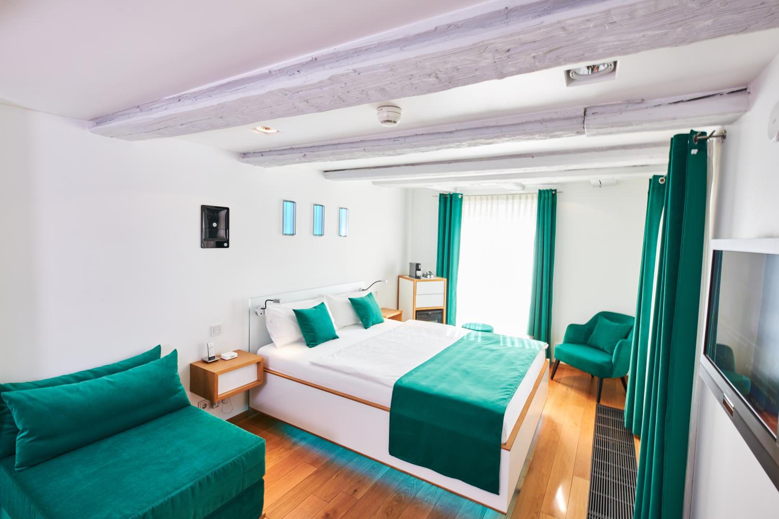 Double Room with Lake View