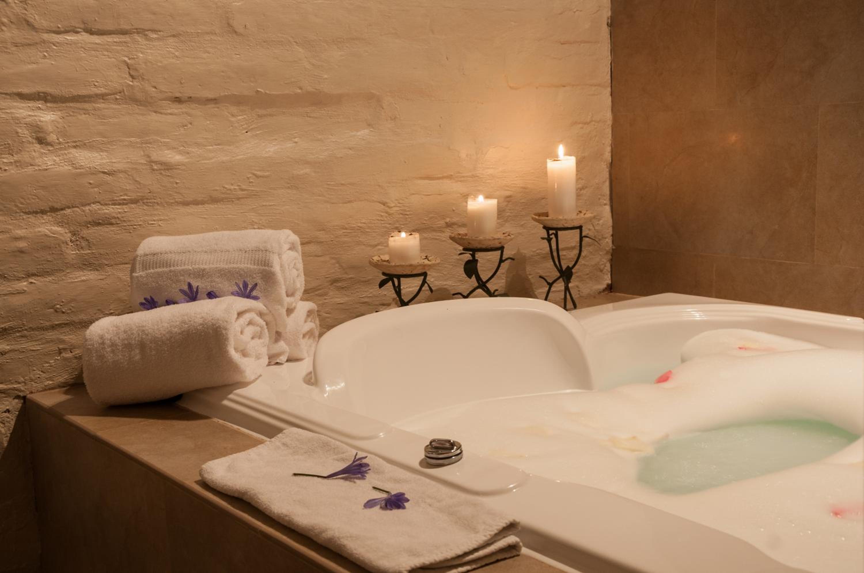 Suite with Hot Tub